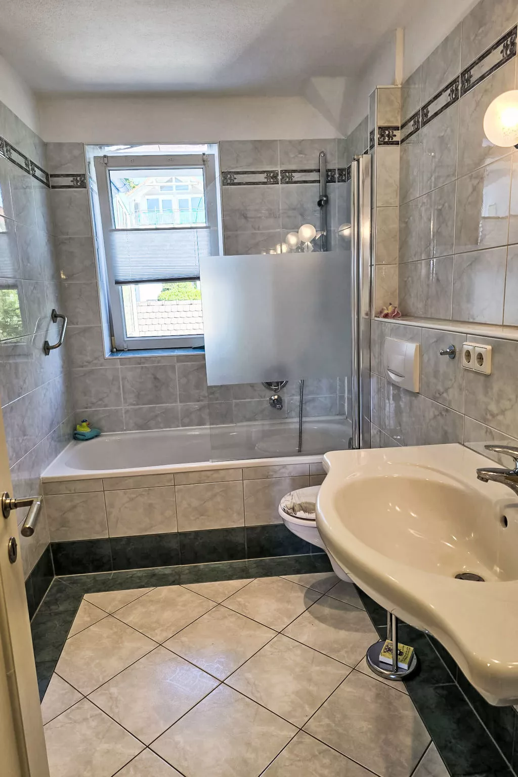 Wohnung B mit Balkon - Dedans