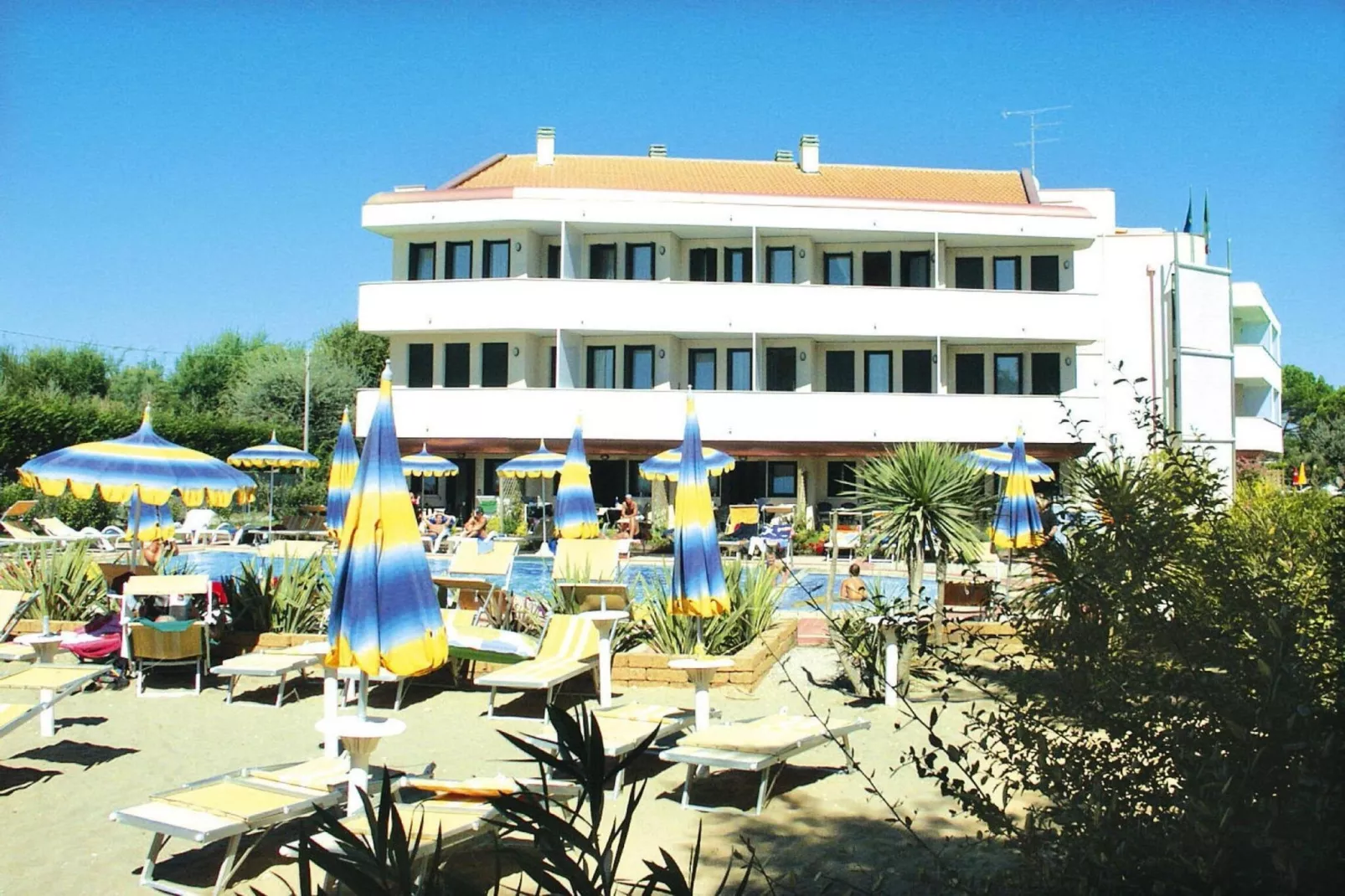 Residence Eurobeach Cavallino-2-Raum-app 40 qm 5 Pers Family - Außenbereich Sommer