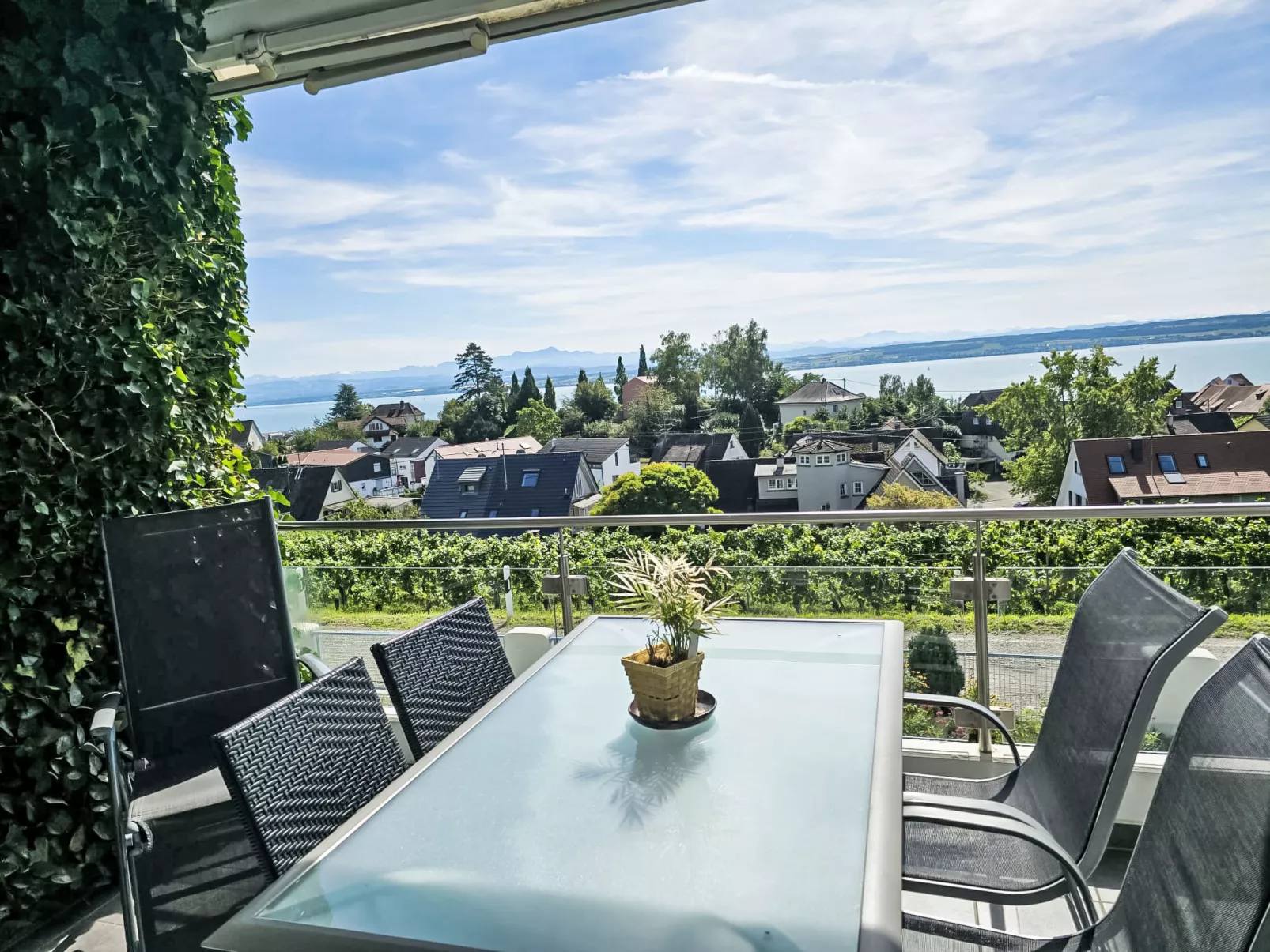 Wohnung B mit Balkon - Dehors