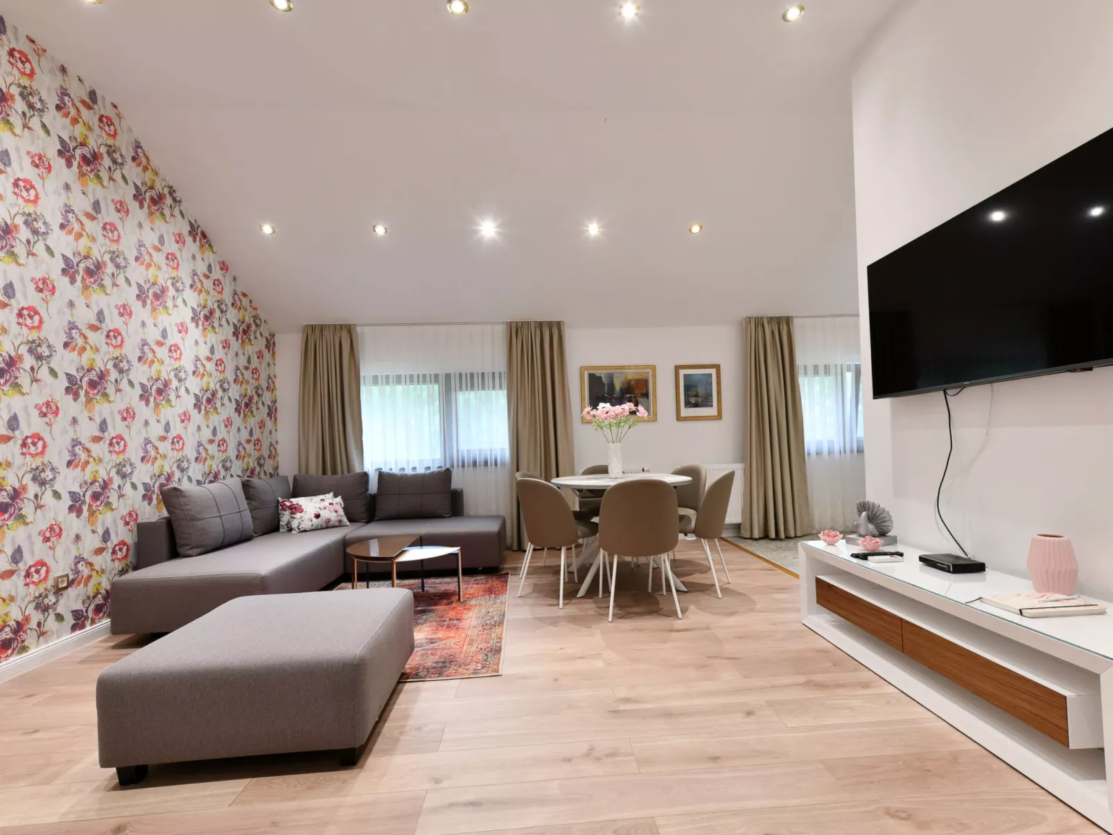 Villa Diva Grabovčeva - Inside