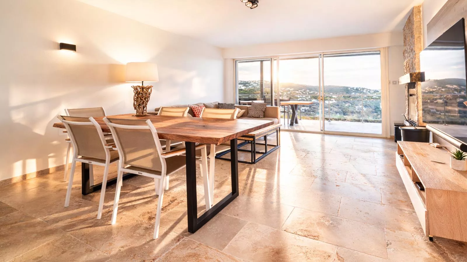 Sara - Salle à manger