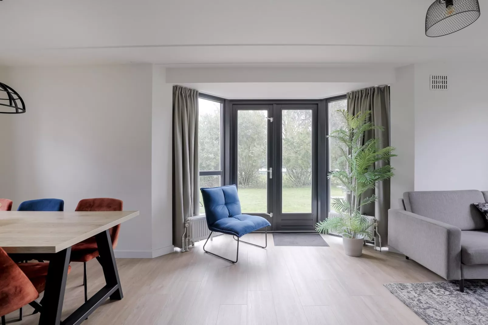 6 - Persons De Zingende Wilg (copy) - Salon