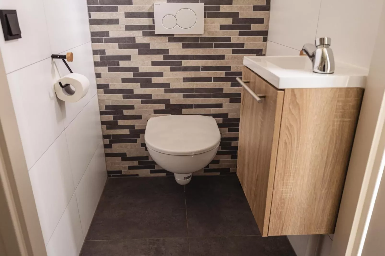 Vakantiepark 't Broeckhuys 7 - Badezimmer
