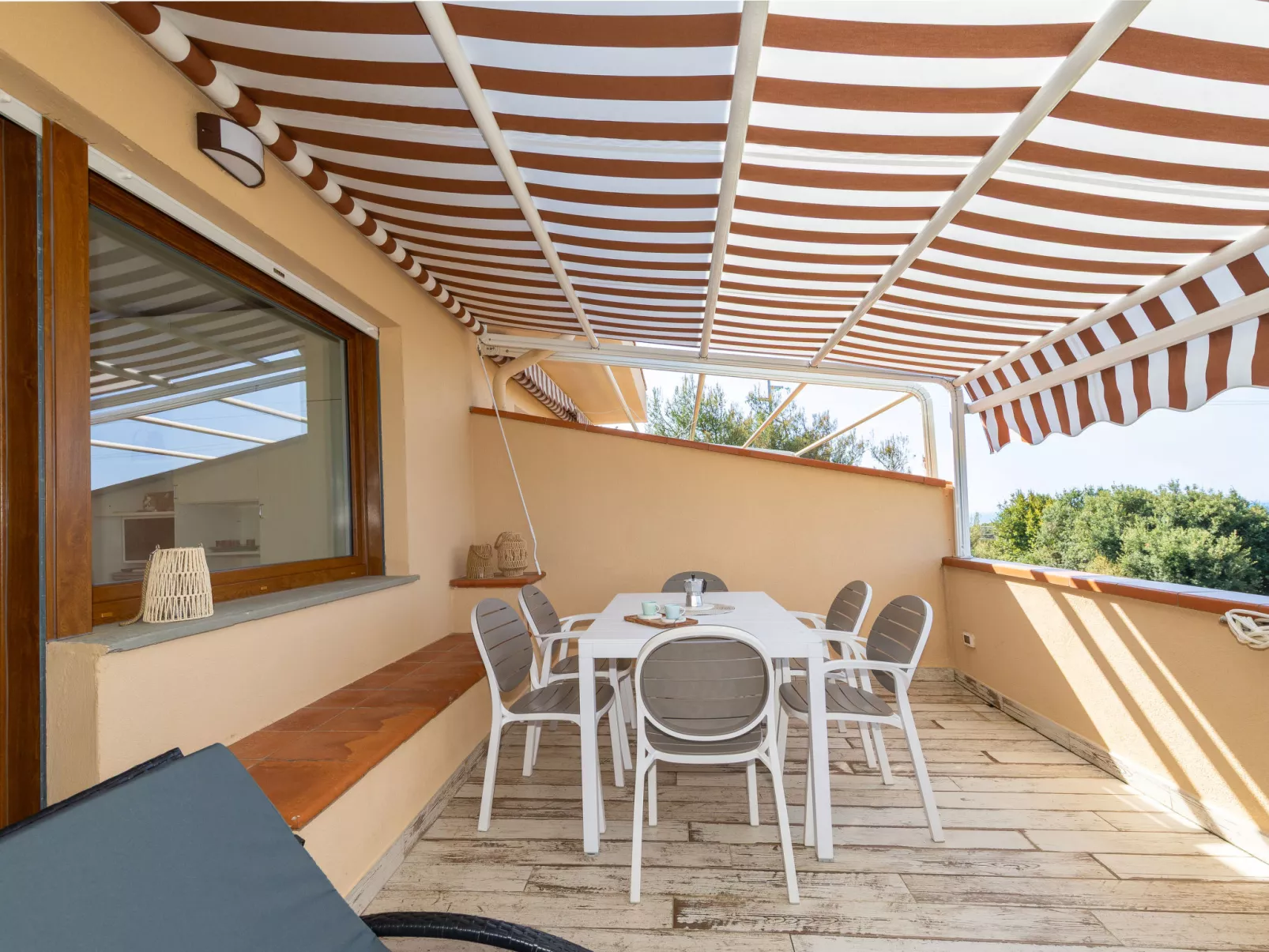 Rosa di sera - Draußen