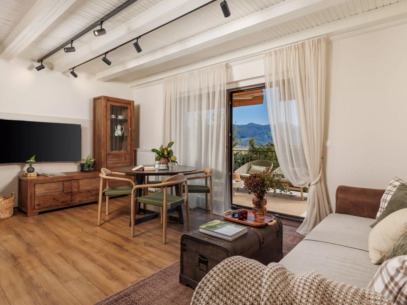 House Hillside Lodge - Drinnen