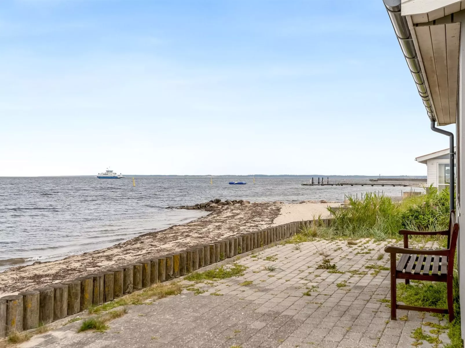 "Signhild" - 5m to the fjord - Outside