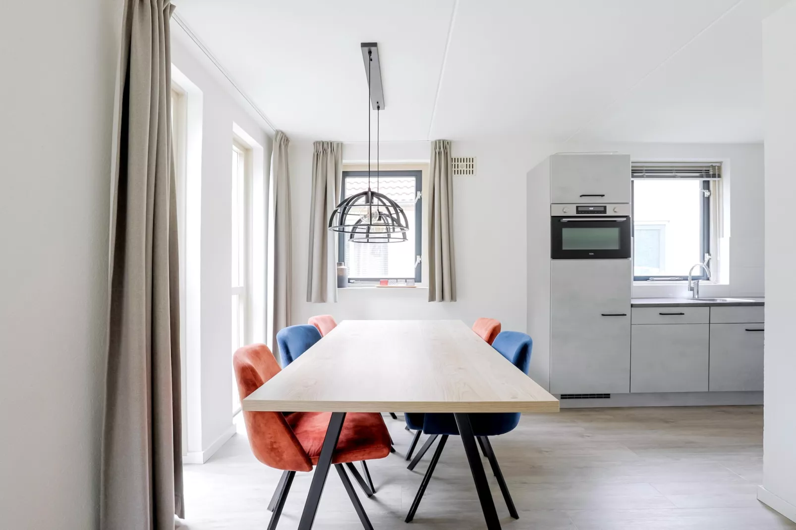 7 - Persoons Forest 217 Sauna Bungalow (copy) (copy) (copy) (copy) - Dining room