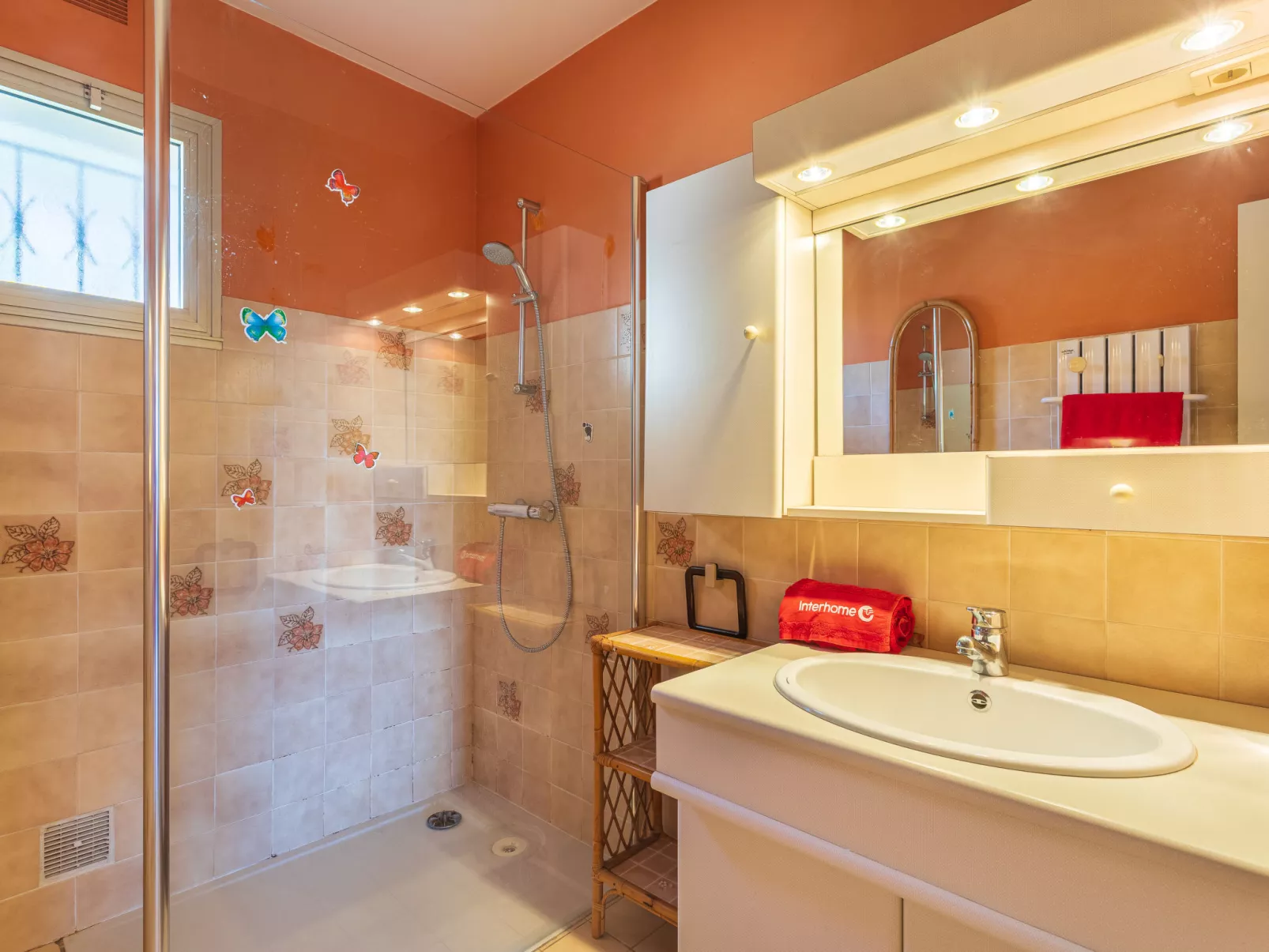 Des Moulins - Inside