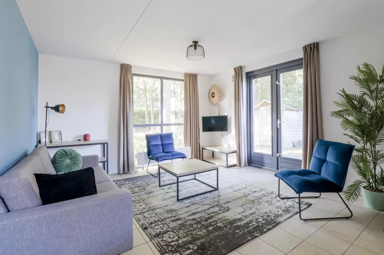 7 - Persoons Forest 217 Sauna Bungalow (copy) (copy) - Living room