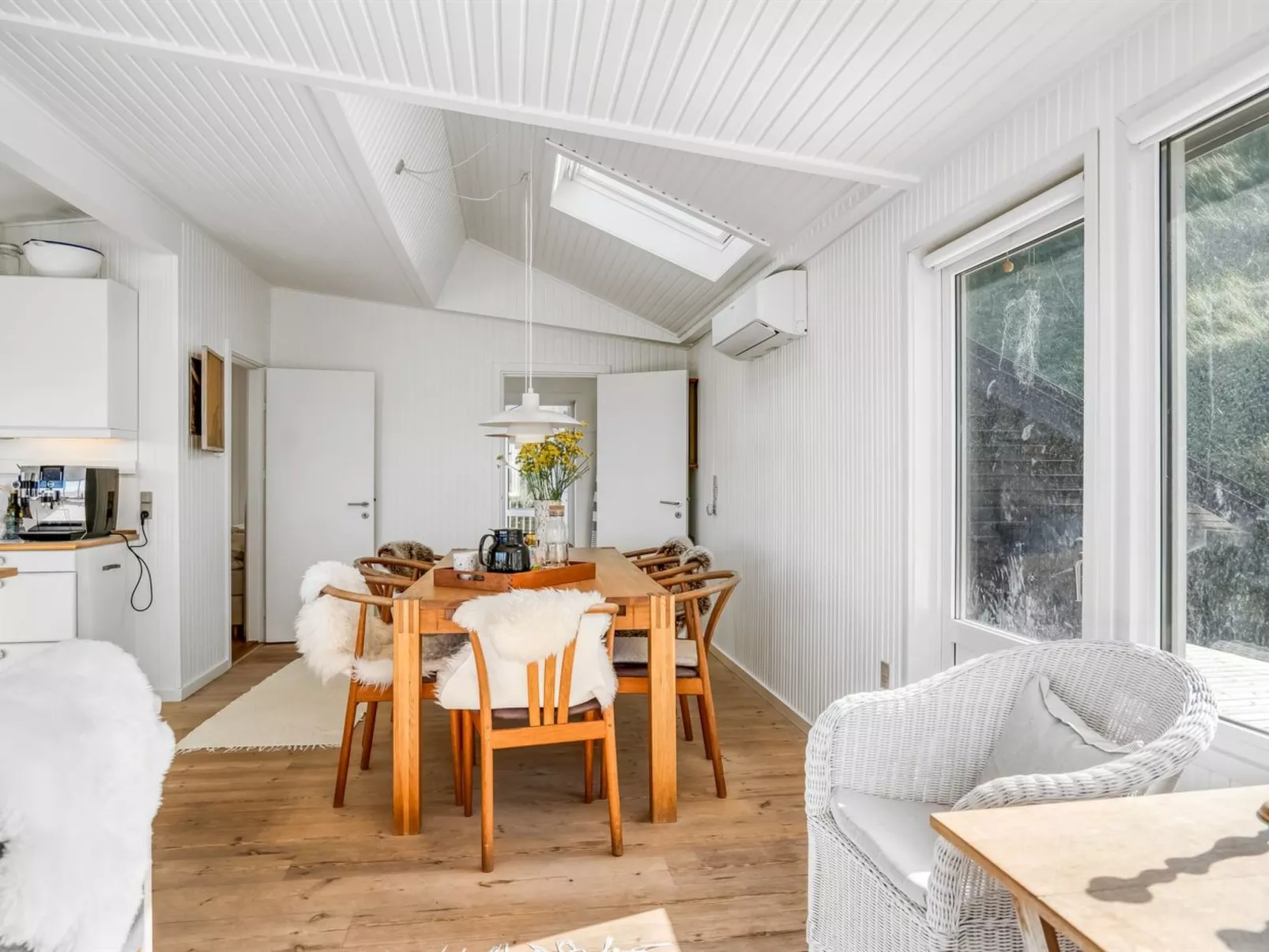 "Ineke" - 295m from the sea - Inside
