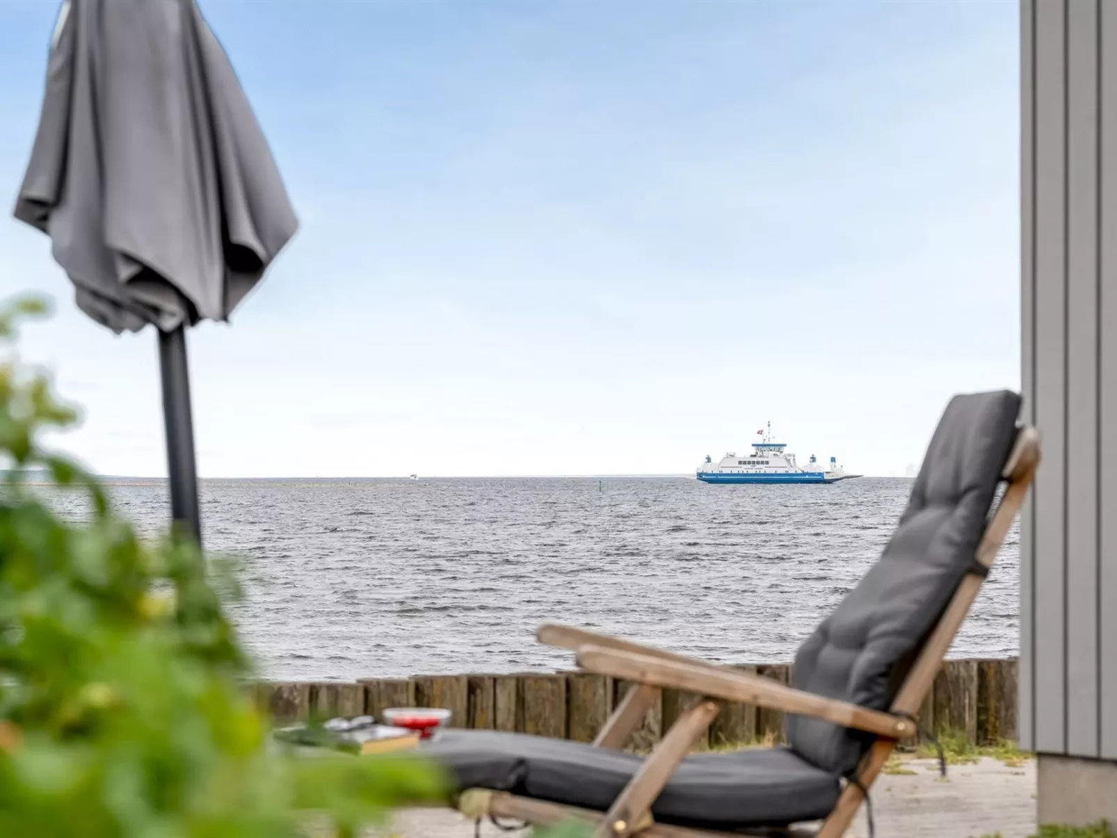 "Signhild" - 5m to the fjord - Outside