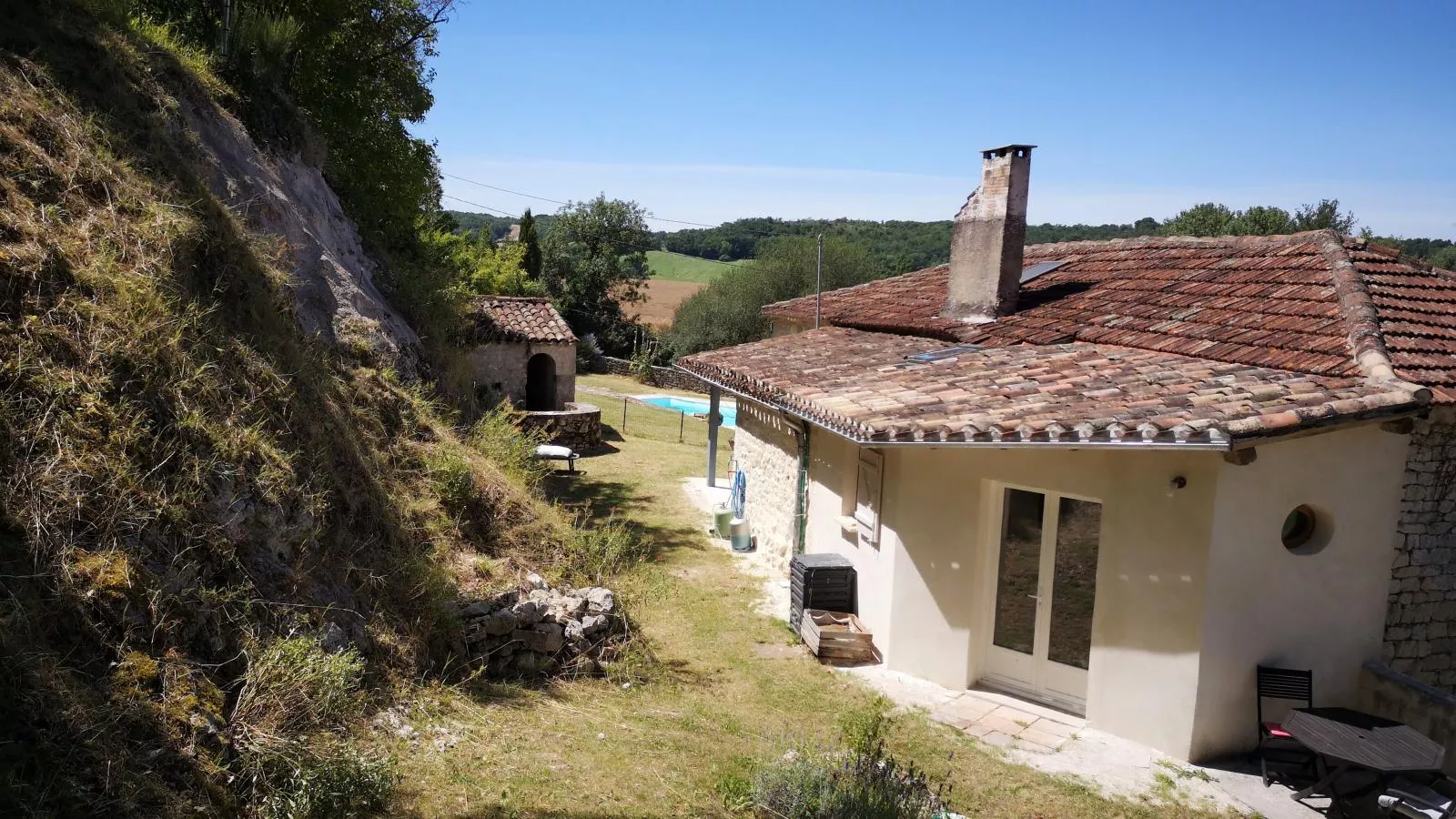 Gite la Bergerie - Außenbereich Sommer