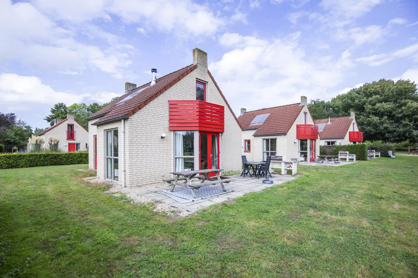 6 - Persons De Zingende Wilg (copy) (copy) - Außenbereich Sommer