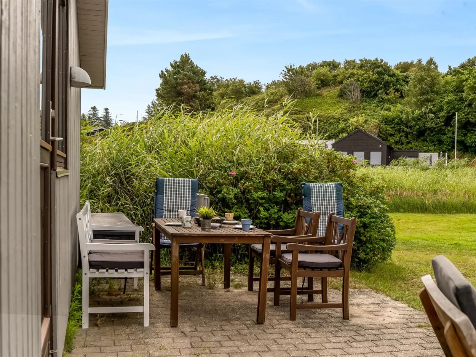 "Signhild" - 5m to the fjord - Outside