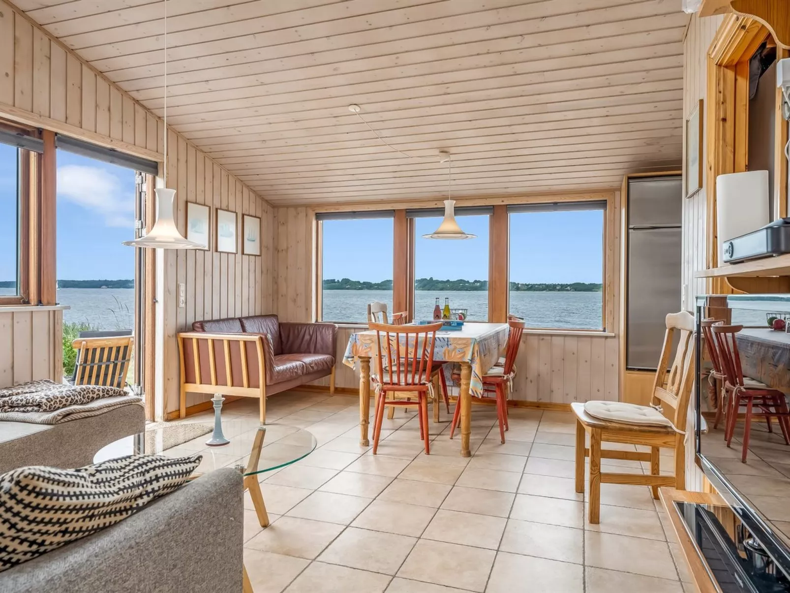 "Signhild" - 5m to the fjord - Inside