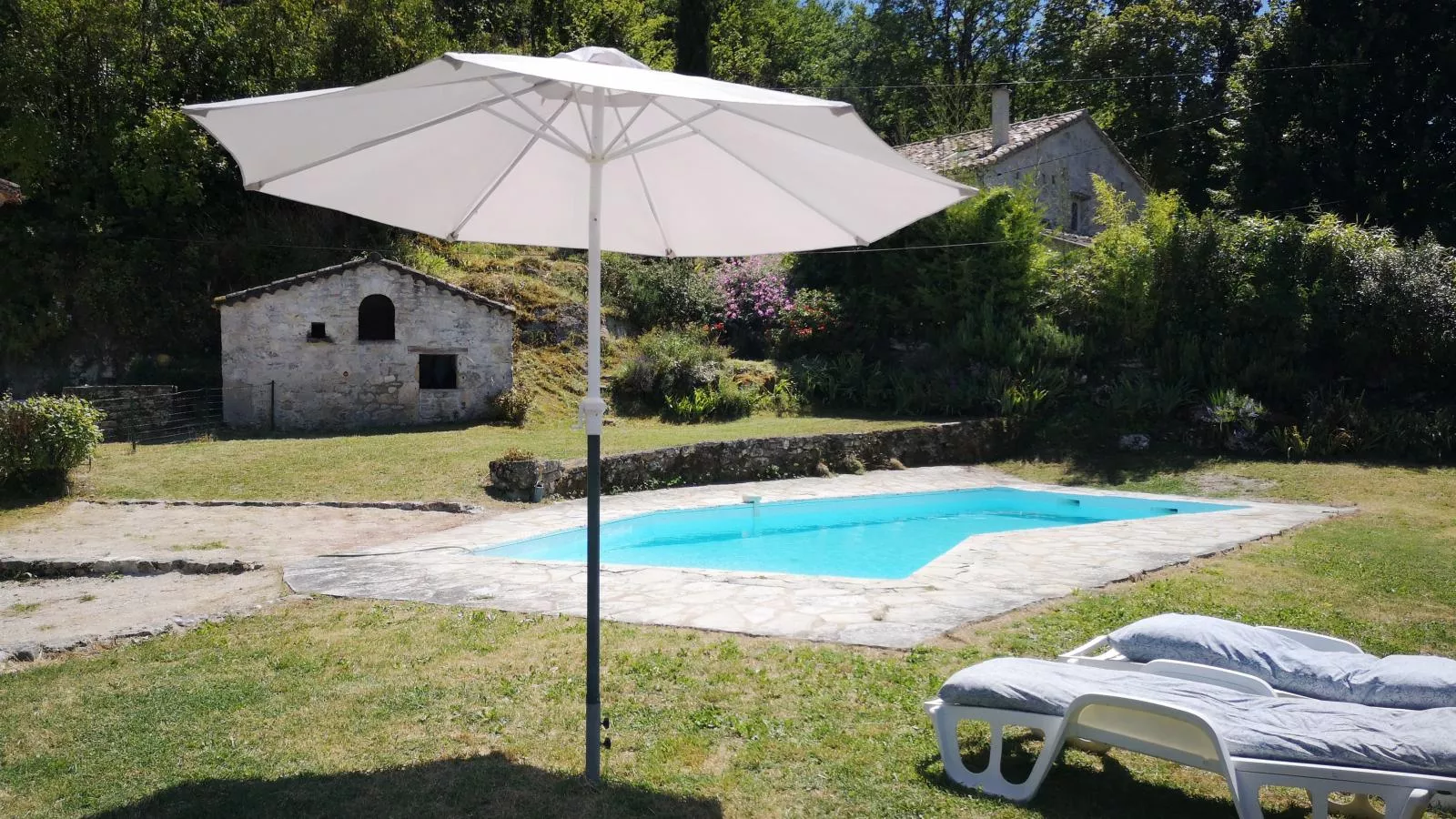 Gite la Bergerie - Schwimmbad