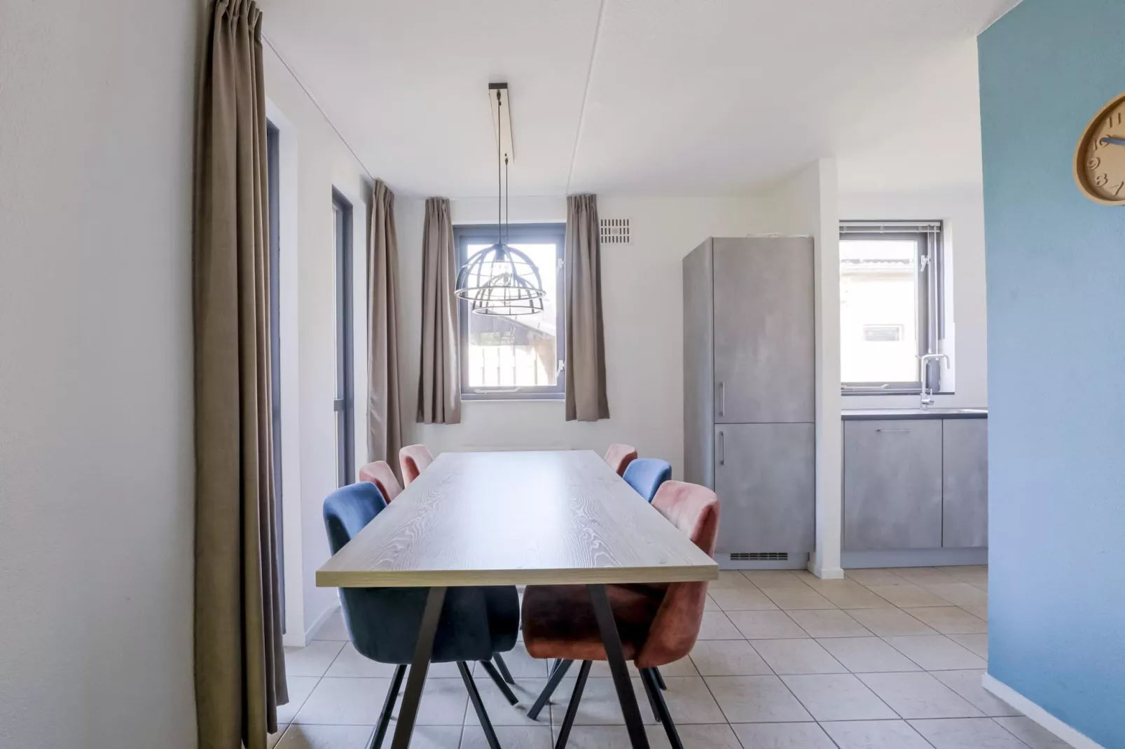 7 - Persoons Forest 217 Sauna Bungalow (copy) (copy) - Dining room