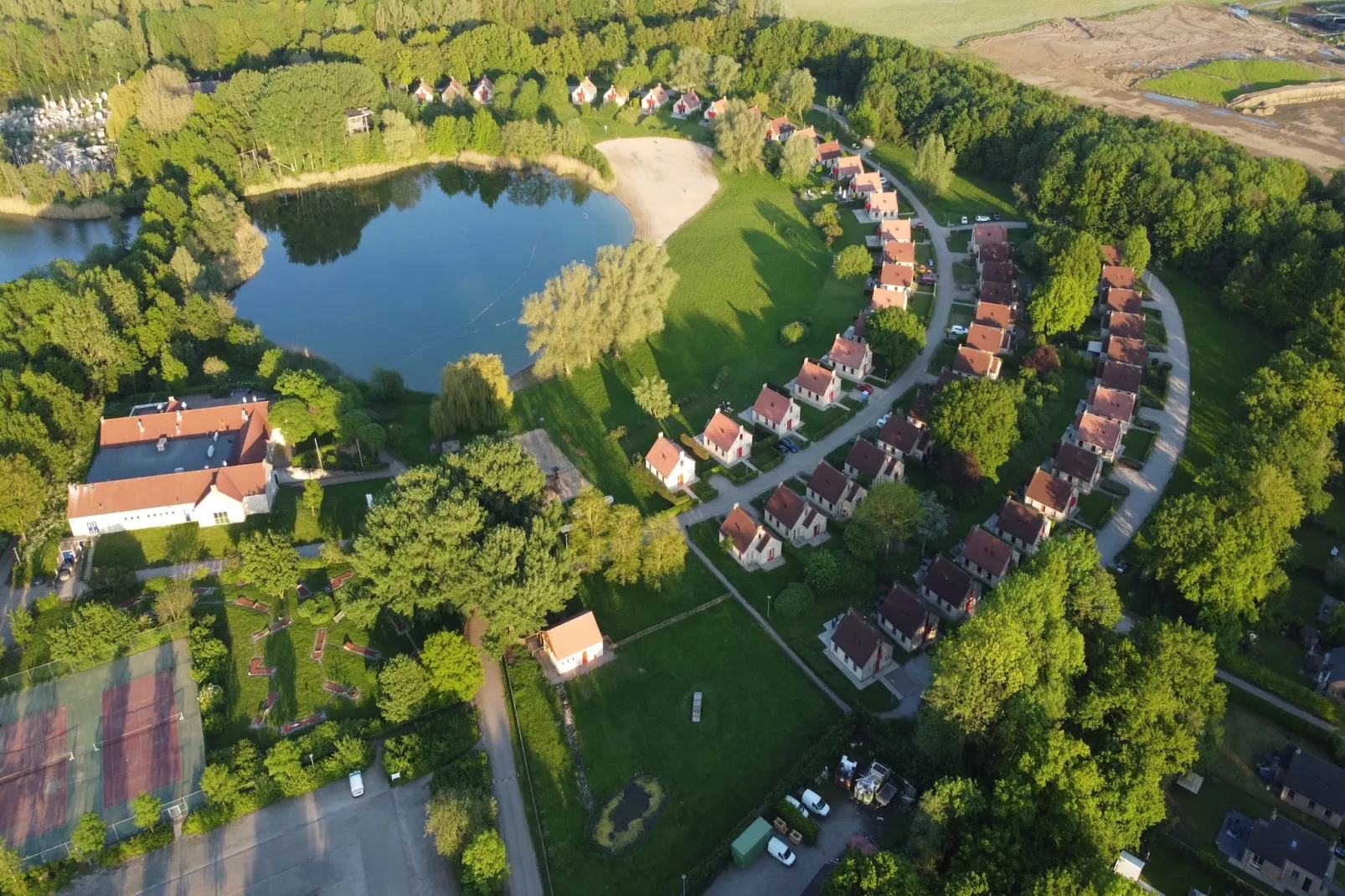Vakantiepark 't Broeckhuys 1 - Parkeinrichtungen