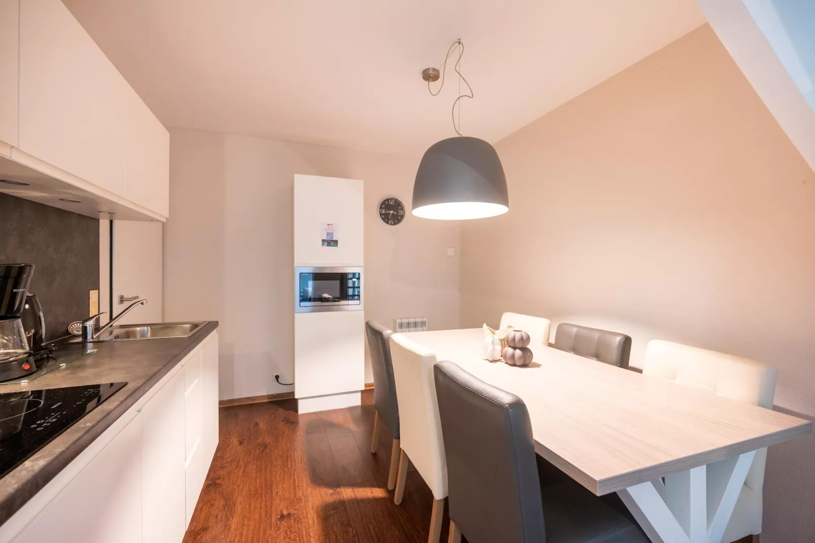 6P Comfort 4 - Esszimmer