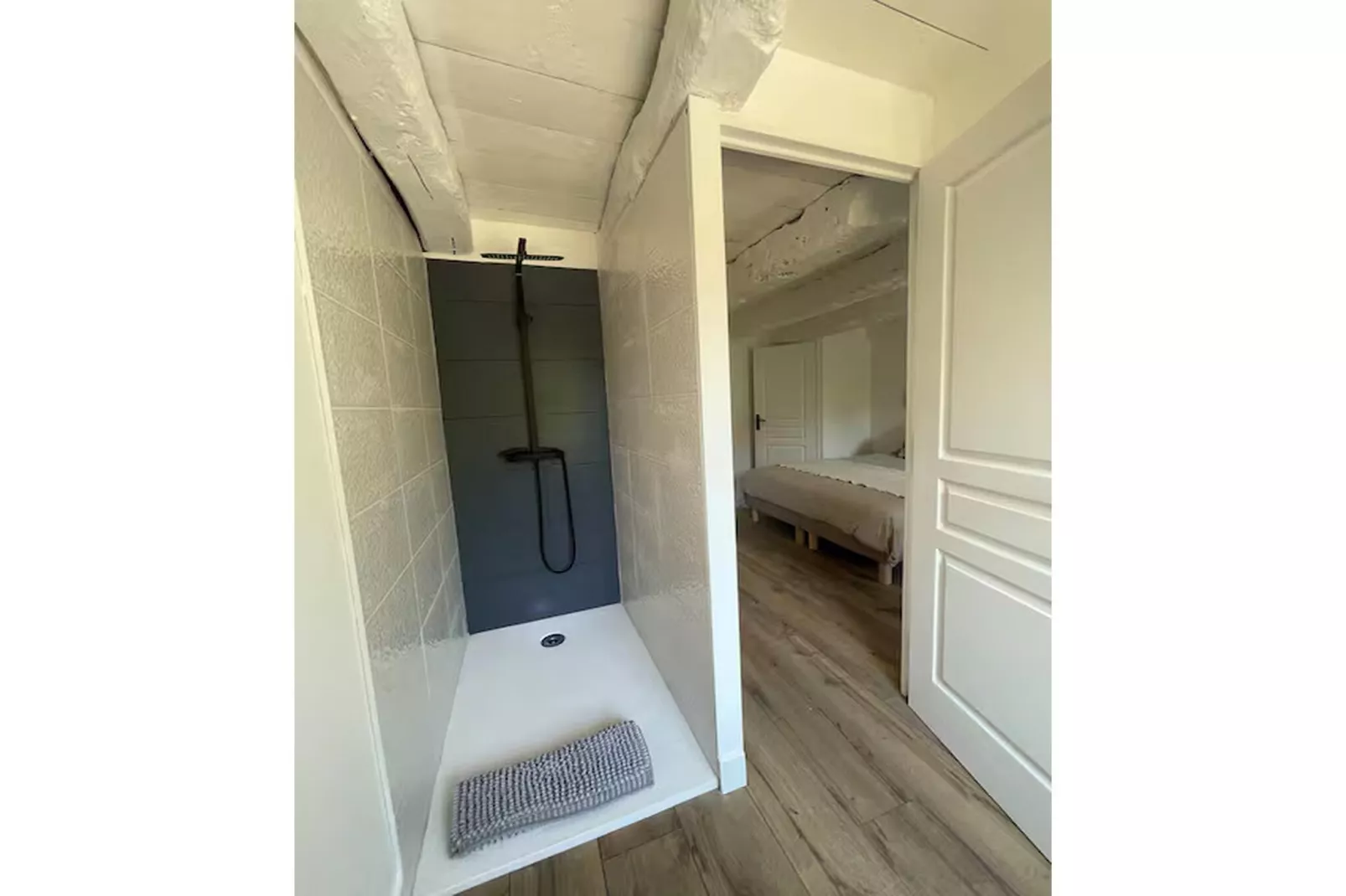 Gîte l'Armor  Jacuzzi terrasse privée cuisine - Badezimmer