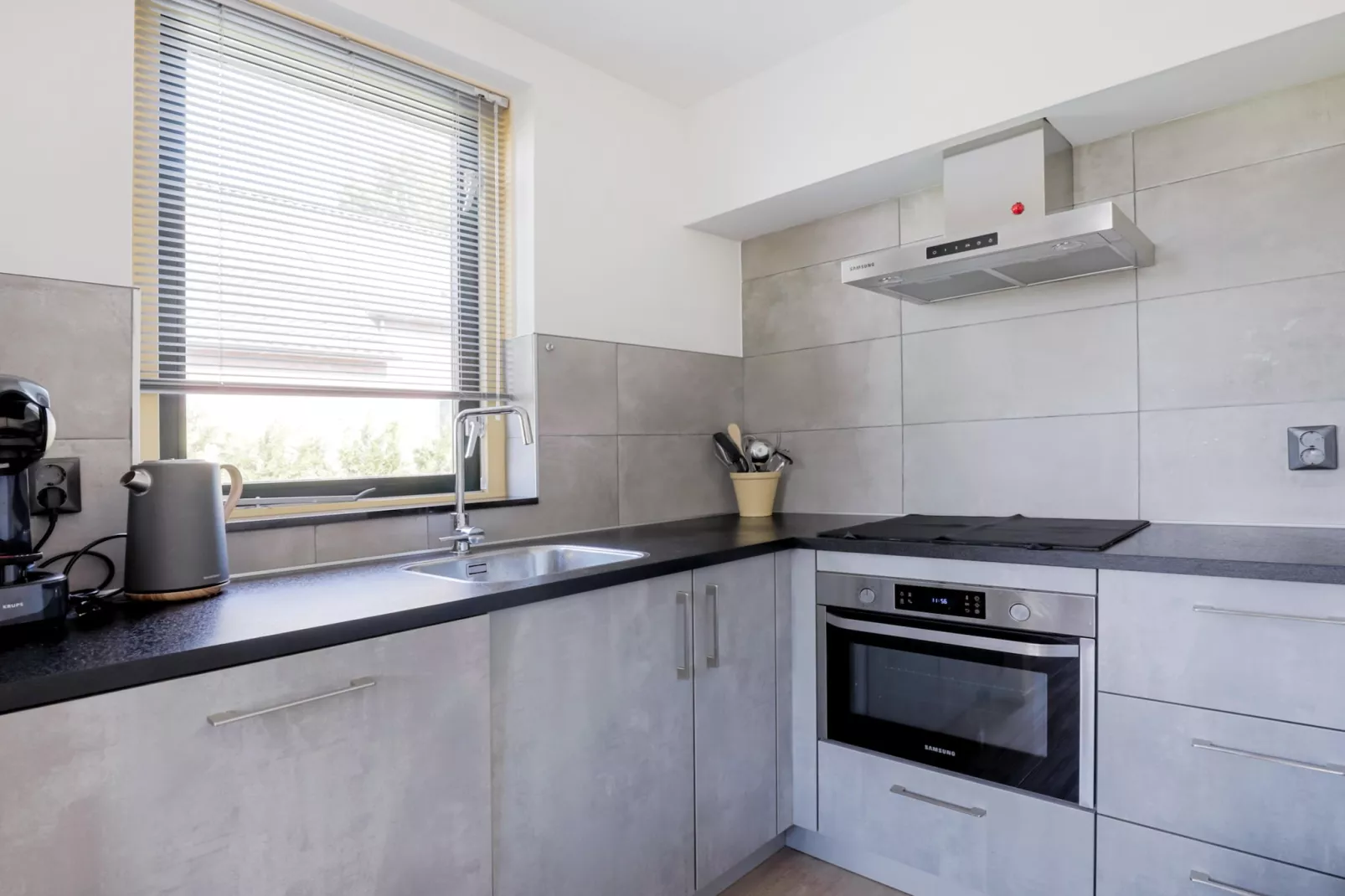 7 - Persoons Forest 217 Sauna Bungalow (copy) (copy) (copy) - Kitchen