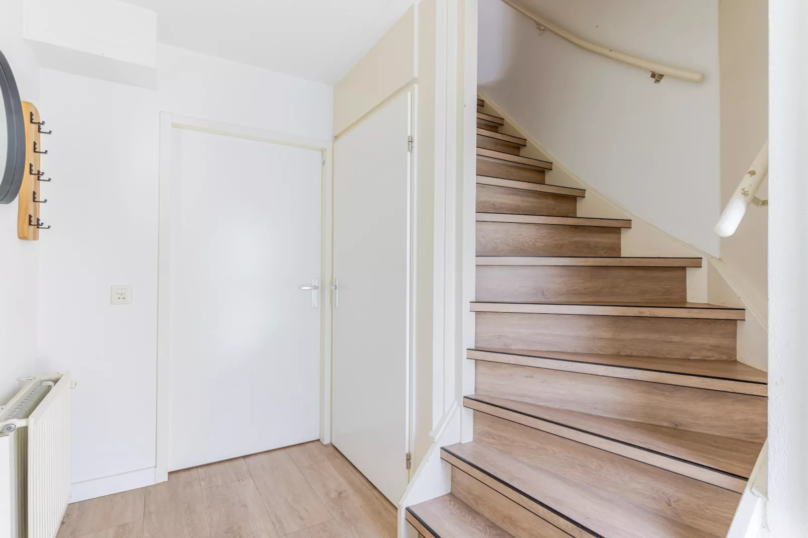 7 - Persoons Forest 217 Sauna Bungalow (copy) (copy) (copy) - Landing