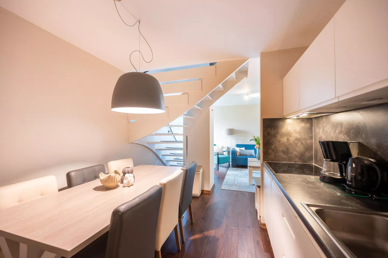 6P Comfort 4 - Esszimmer