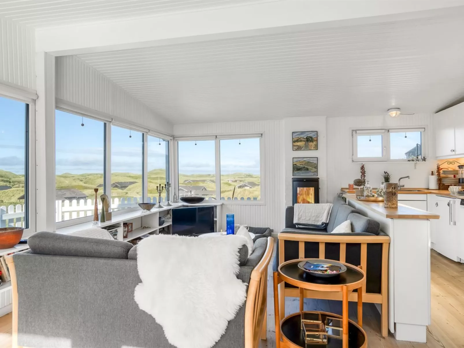 "Ineke" - 295m from the sea - Inside