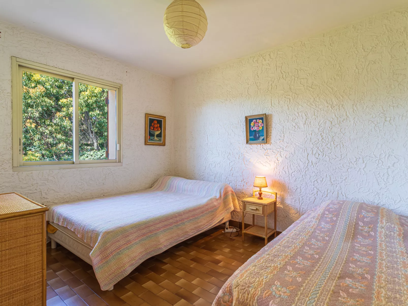 Des Moulins - Inside