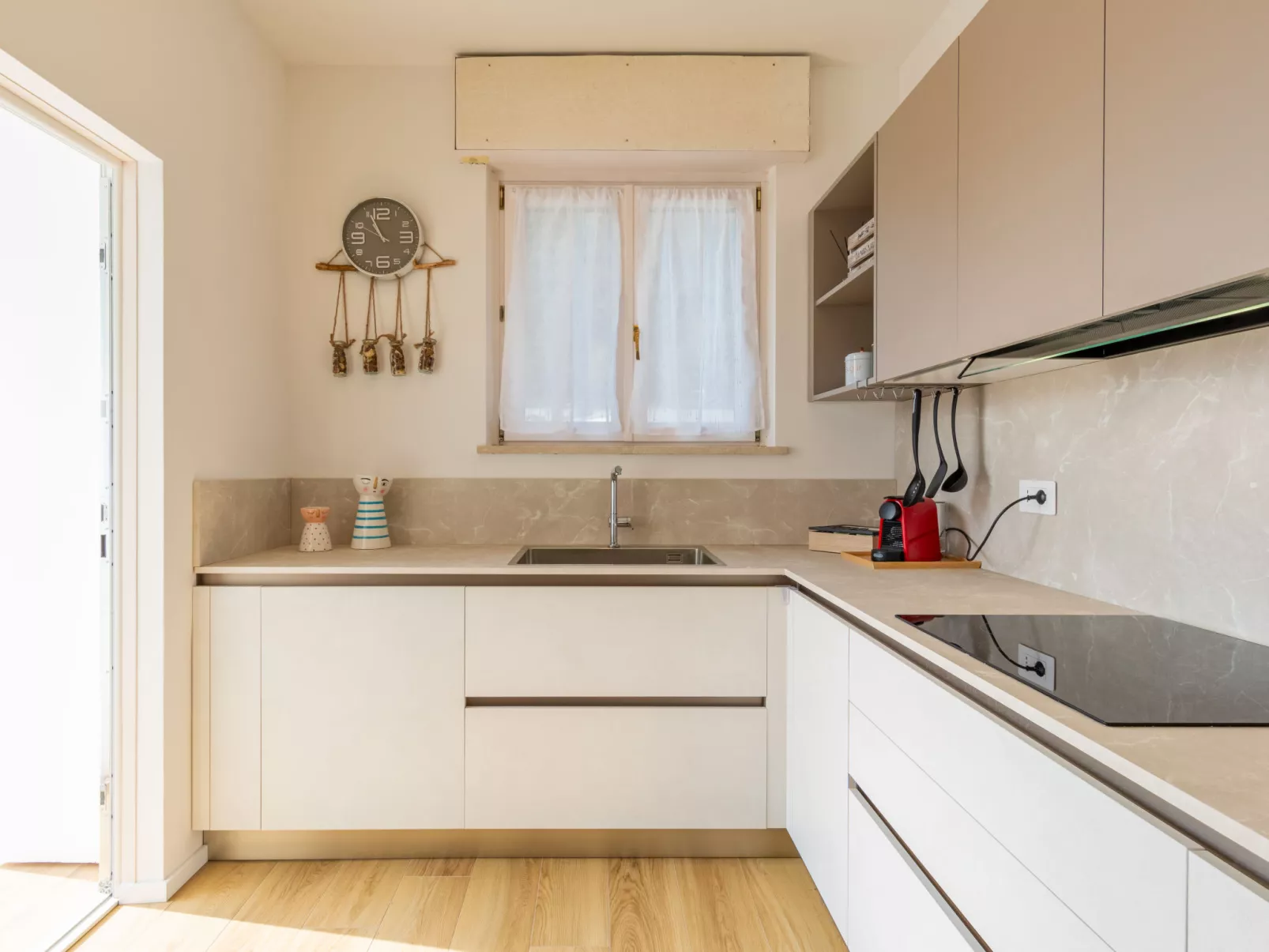 Lago di Luce - Drinnen