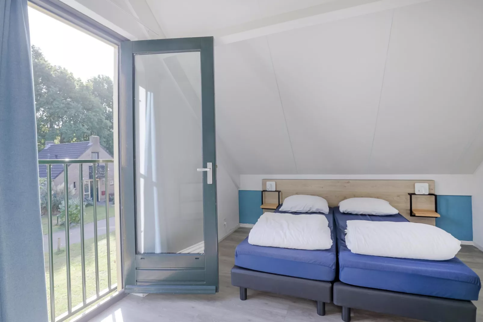 7 - Persoons Forest 217 Sauna Bungalow (copy) (copy) - Bedroom