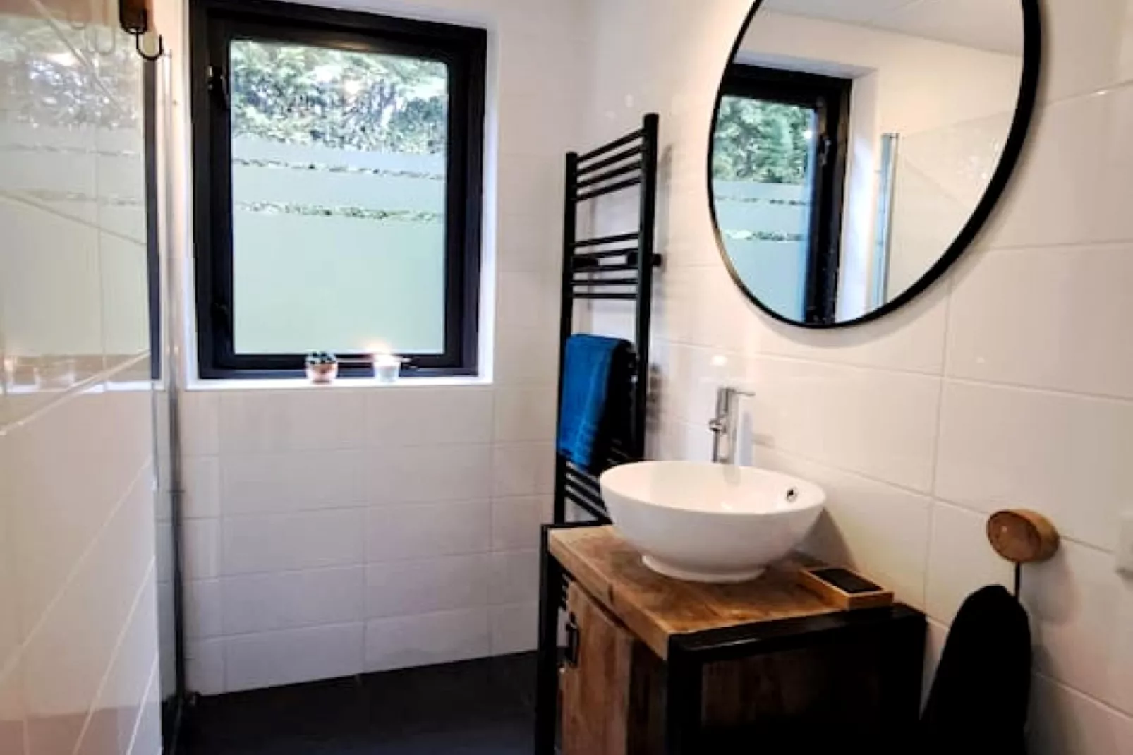 7 - Persoons Forest 217 Sauna Bungalow (copy) (copy) (copy) - Salle de bain