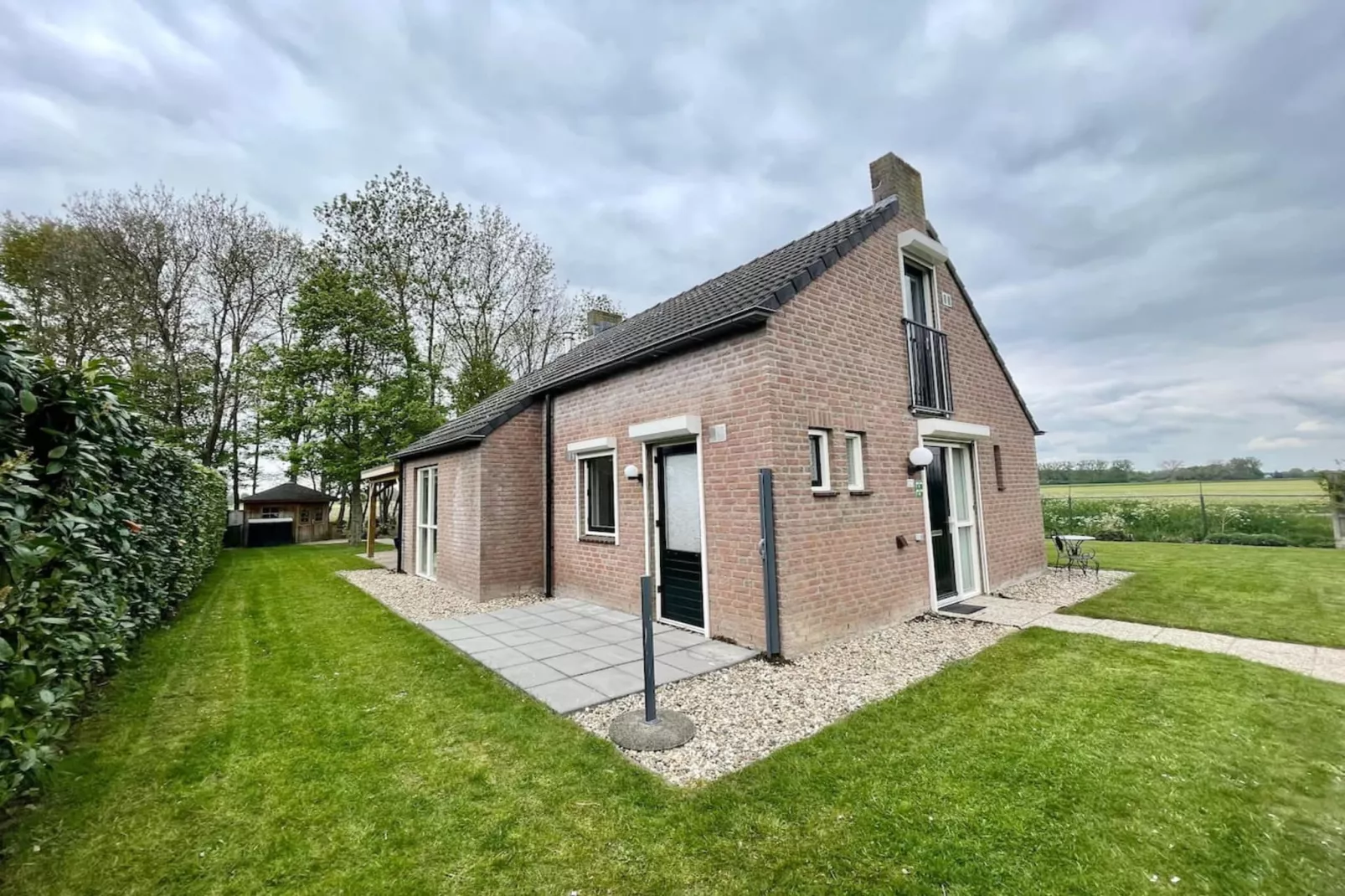 6 - Persons Forest Bungalow (copy) - Extérieur été