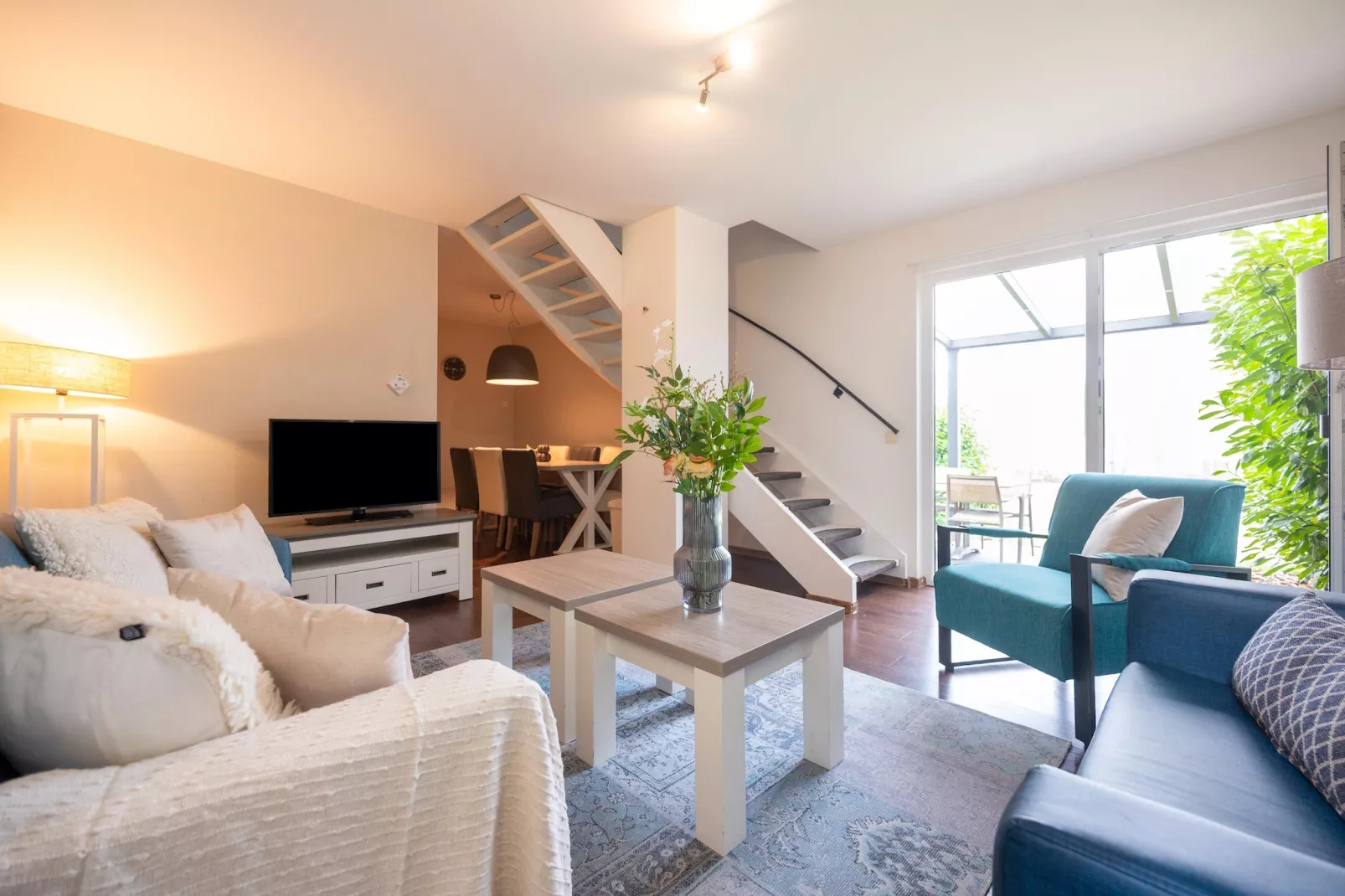 6P Comfort 3 - Living room