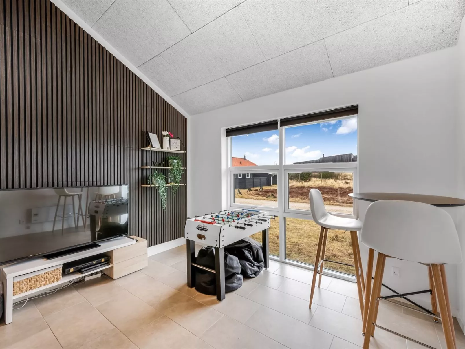 "Niesina" -  from the sea - Drinnen