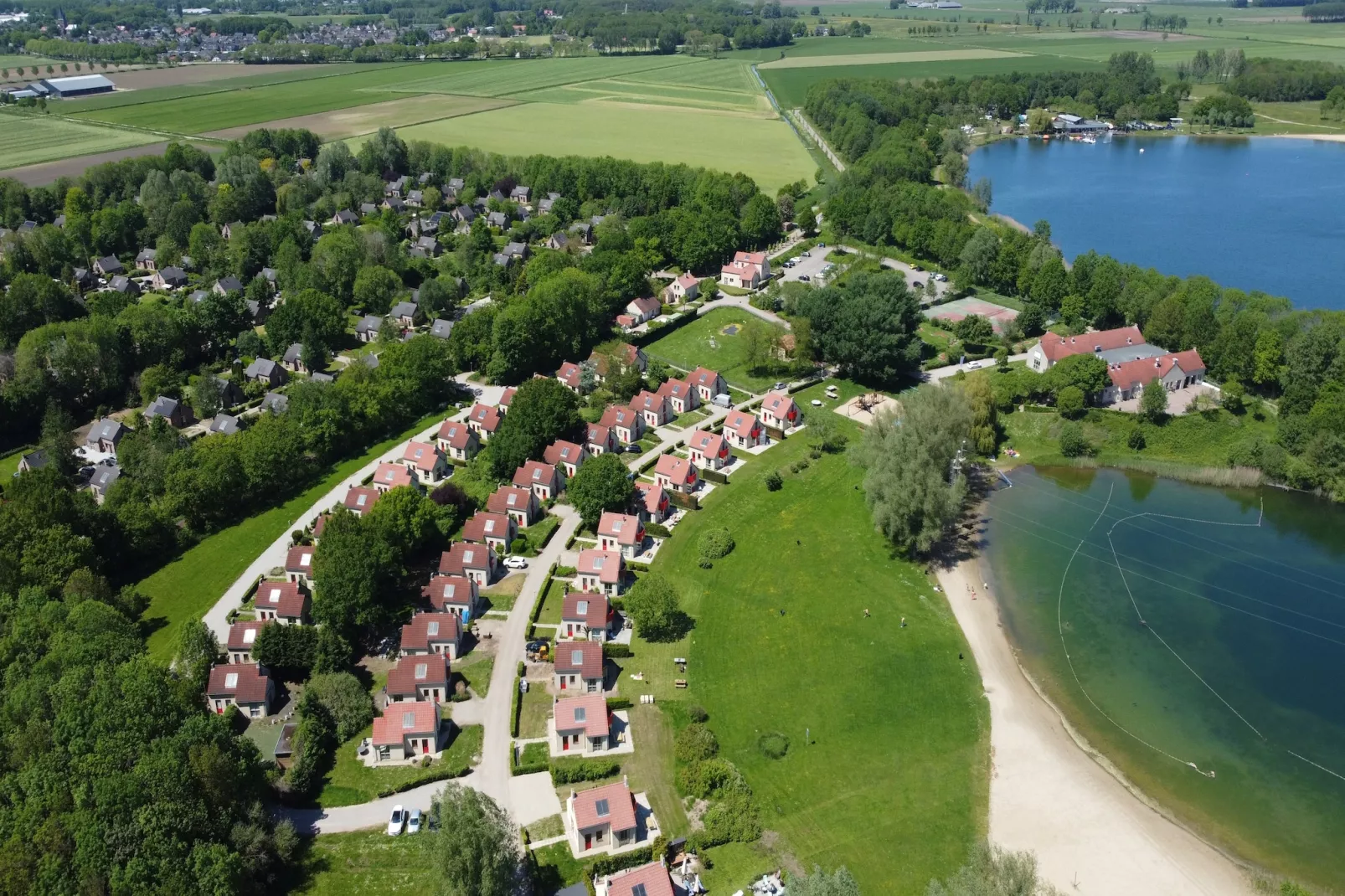 Vakantiepark 't Broeckhuys 1 - Parkeinrichtungen