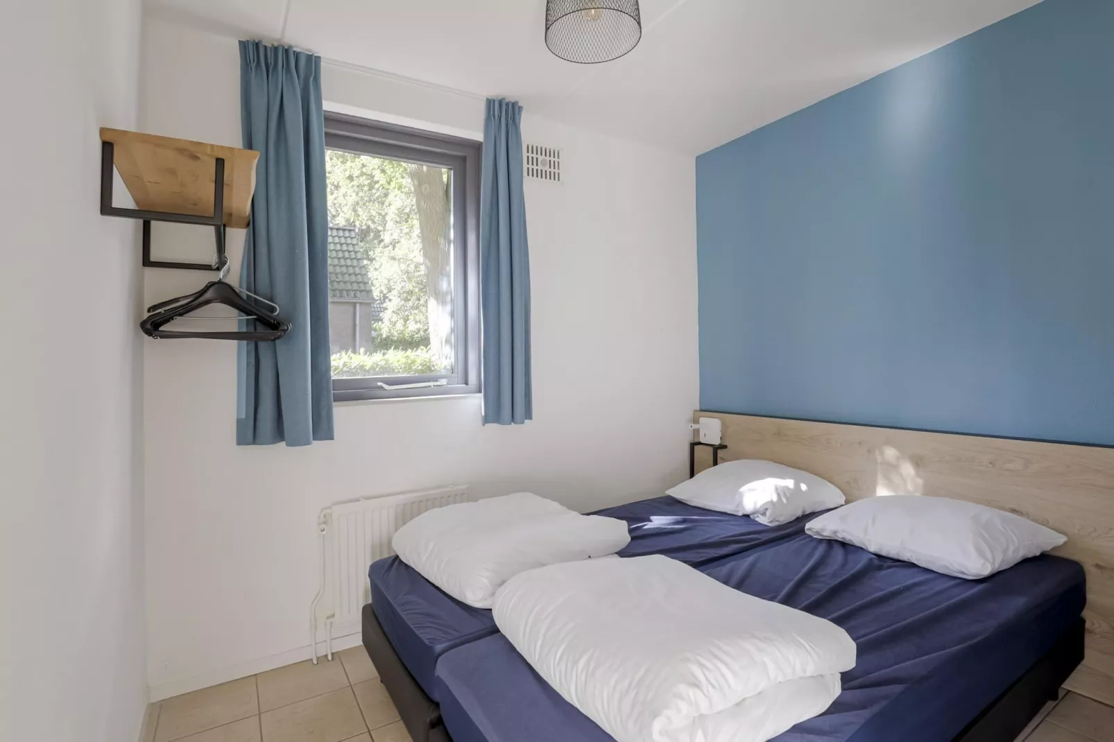 7 - Persoons Forest 217 Sauna Bungalow (copy) (copy) - Bedroom