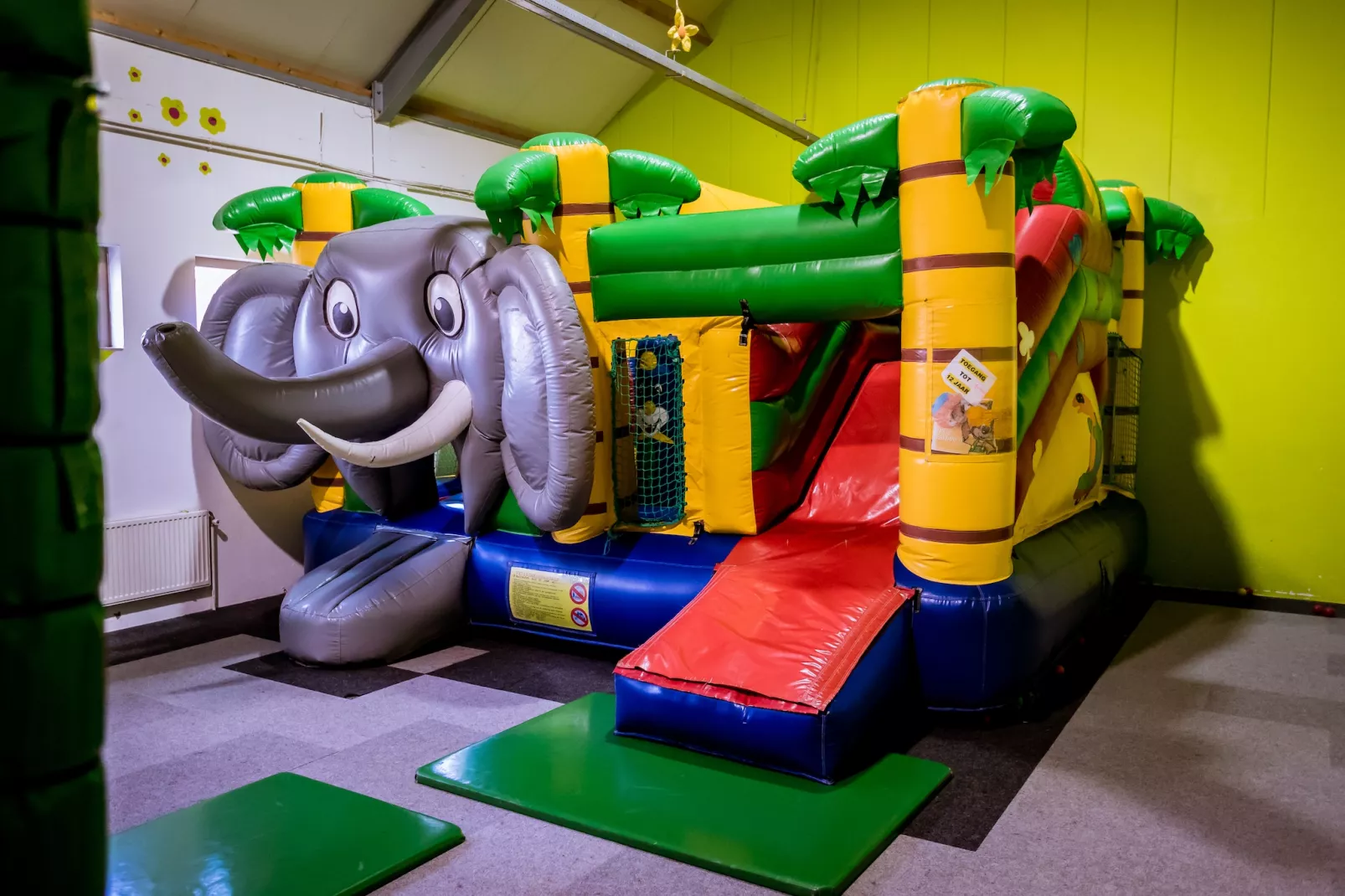 Vakantiepark 't Broeckhuys 1 - Parkeinrichtungen