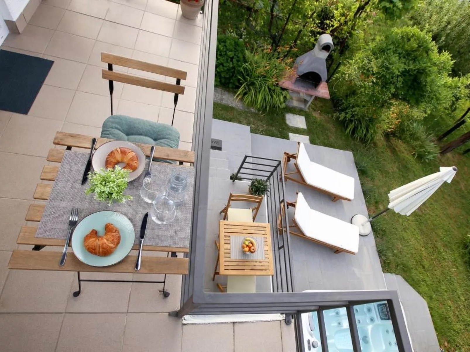 House Villavera - Outside