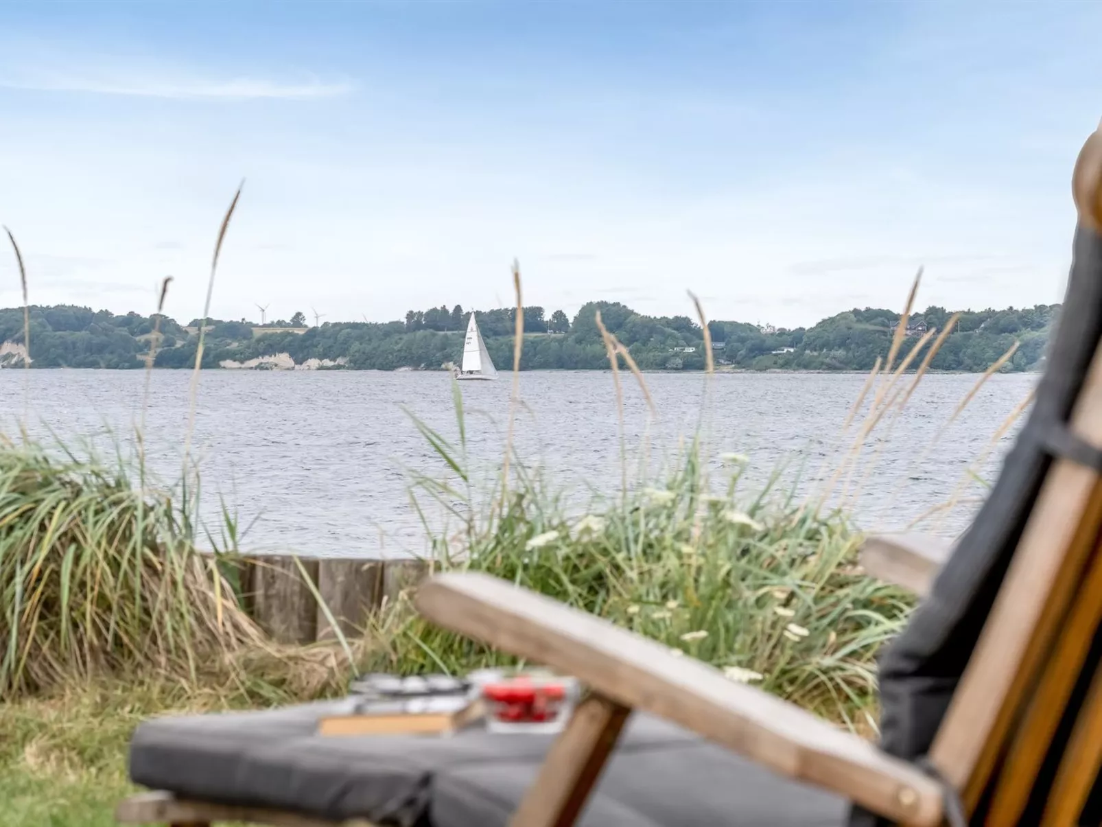 "Signhild" - 5m to the fjord - Outside