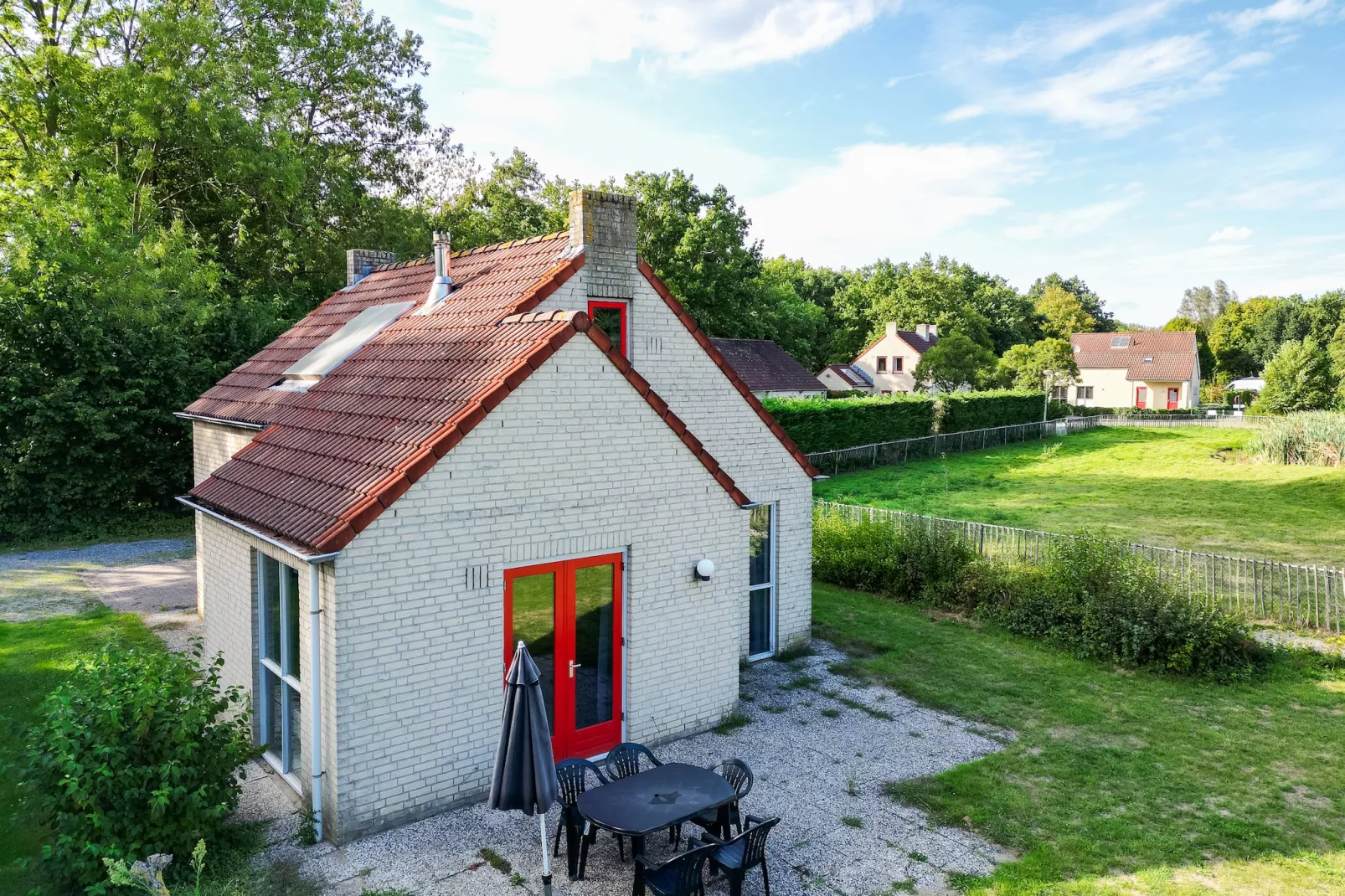 7 - Persoons Forest 217 Sauna Bungalow (copy) (copy) (copy) - Exterior in summer
