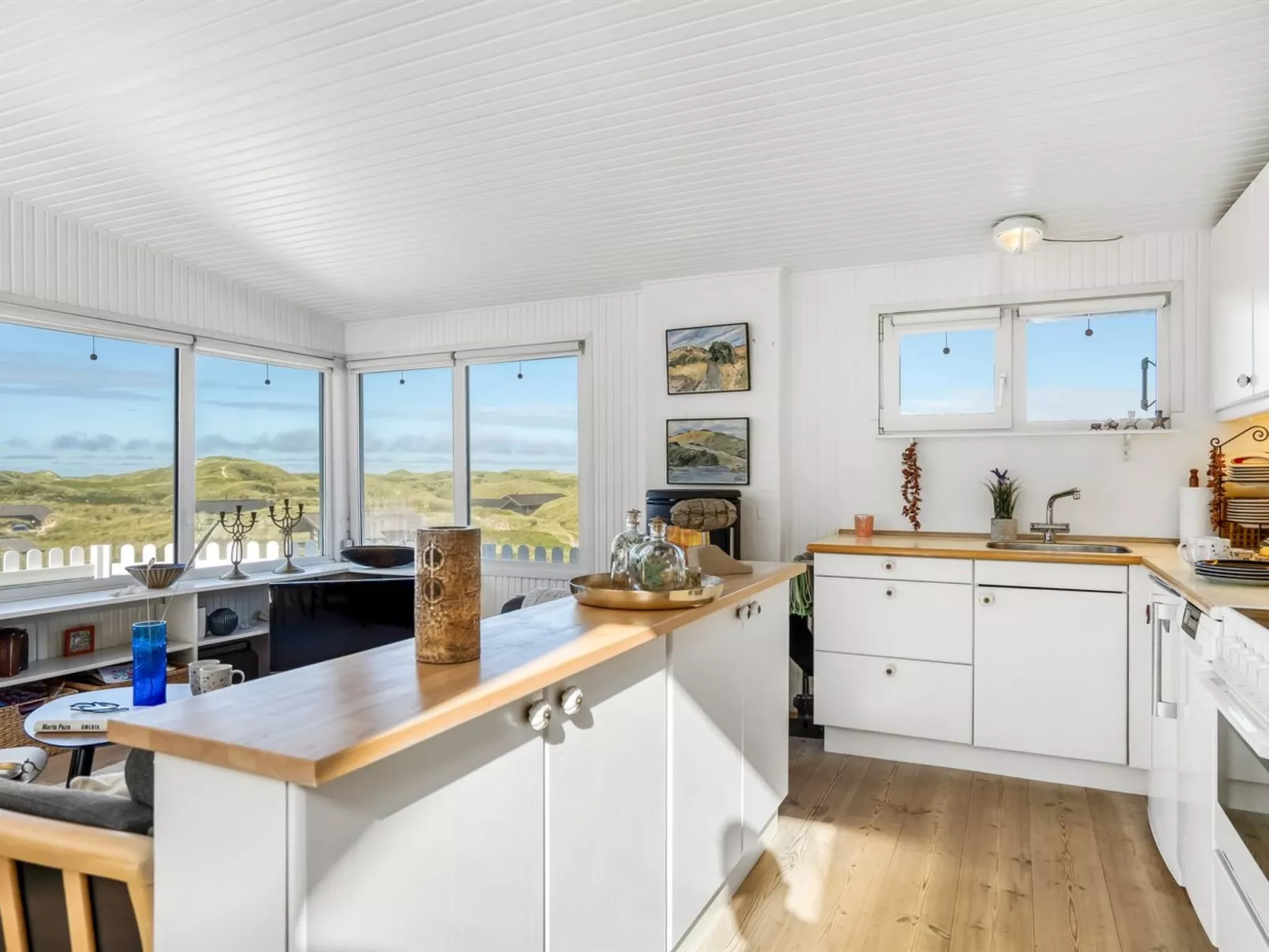 "Ineke" - 295m from the sea - Inside