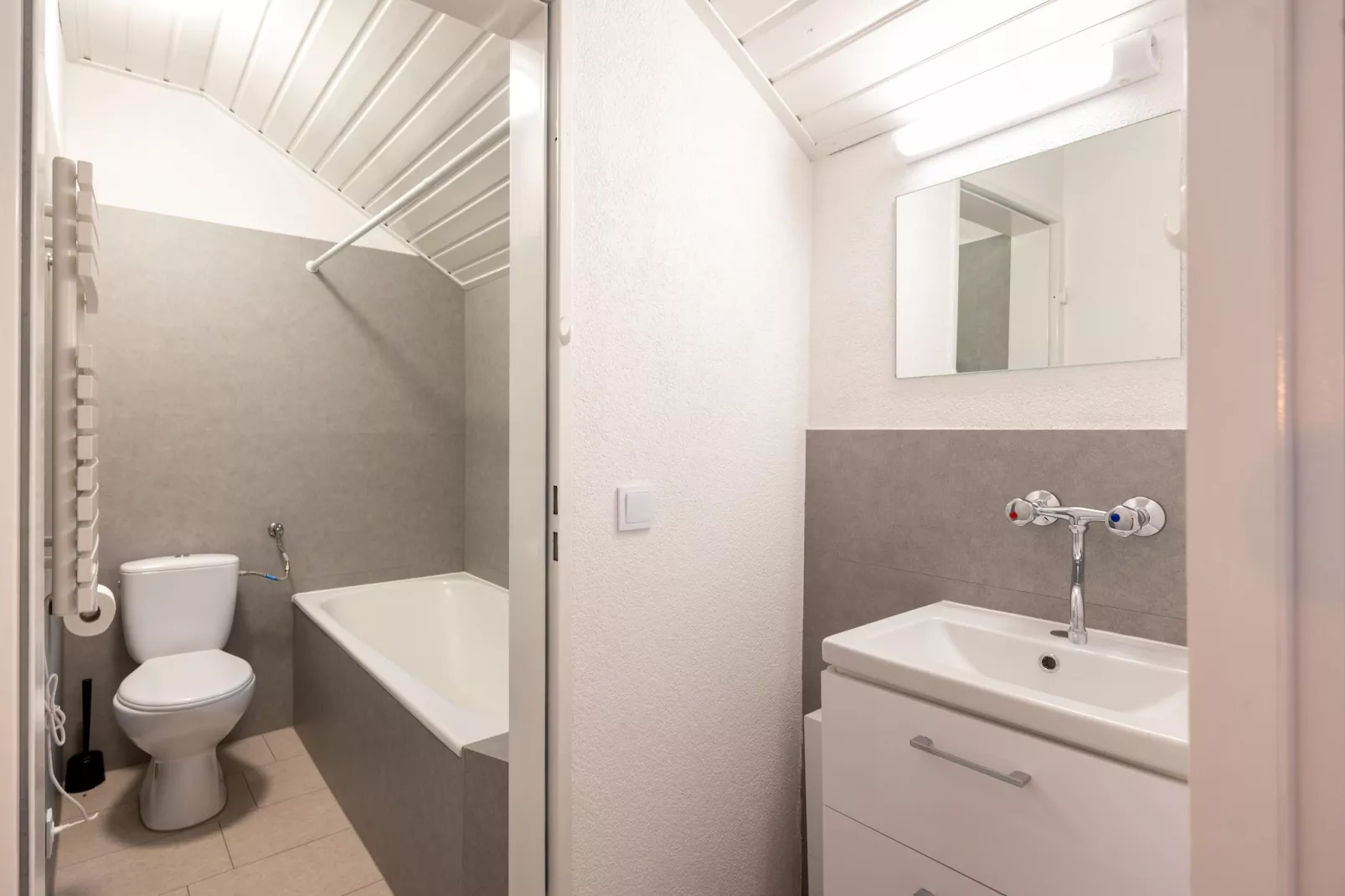 4P Standard - Bathroom