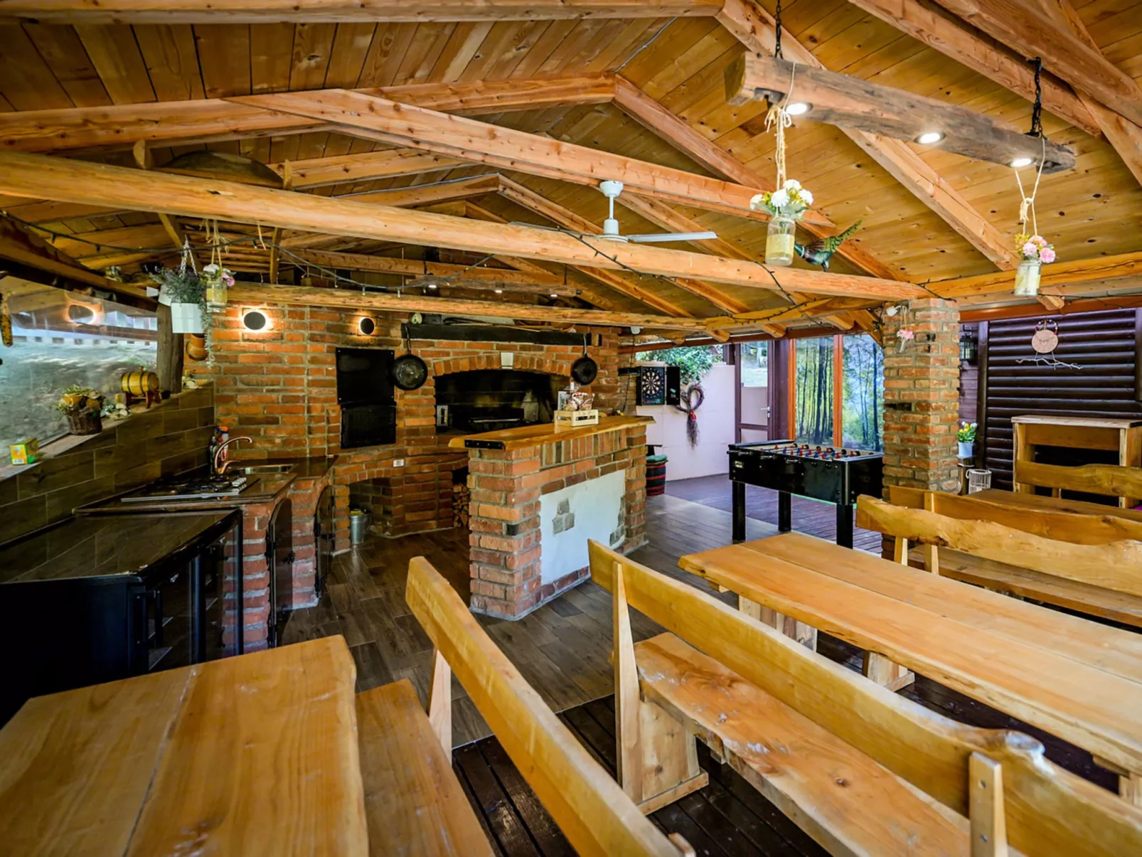 Pine Hill - Draußen