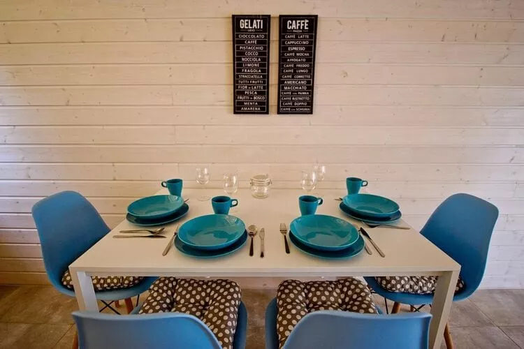 Domki na Brackiej Pobierowo - STANDARD A2 dla max 4 os sob - sob-Dining room