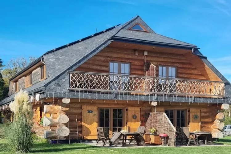 Apartament LEŚNY Ustronie Morskie - Außenbereich Sommer