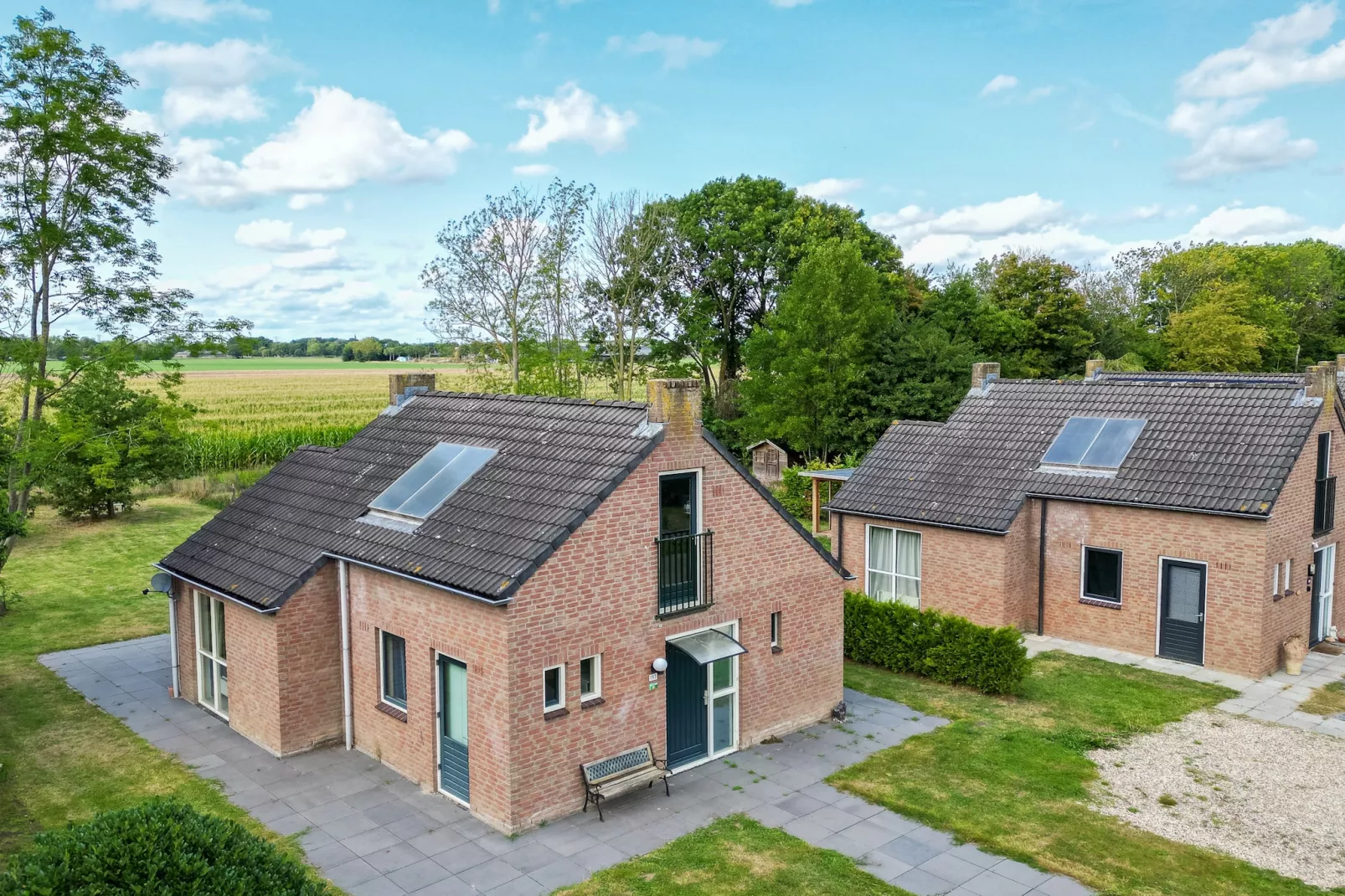 7 - Persoons Forest 217 Sauna Bungalow (copy) (copy) (copy) - Exterior in summer