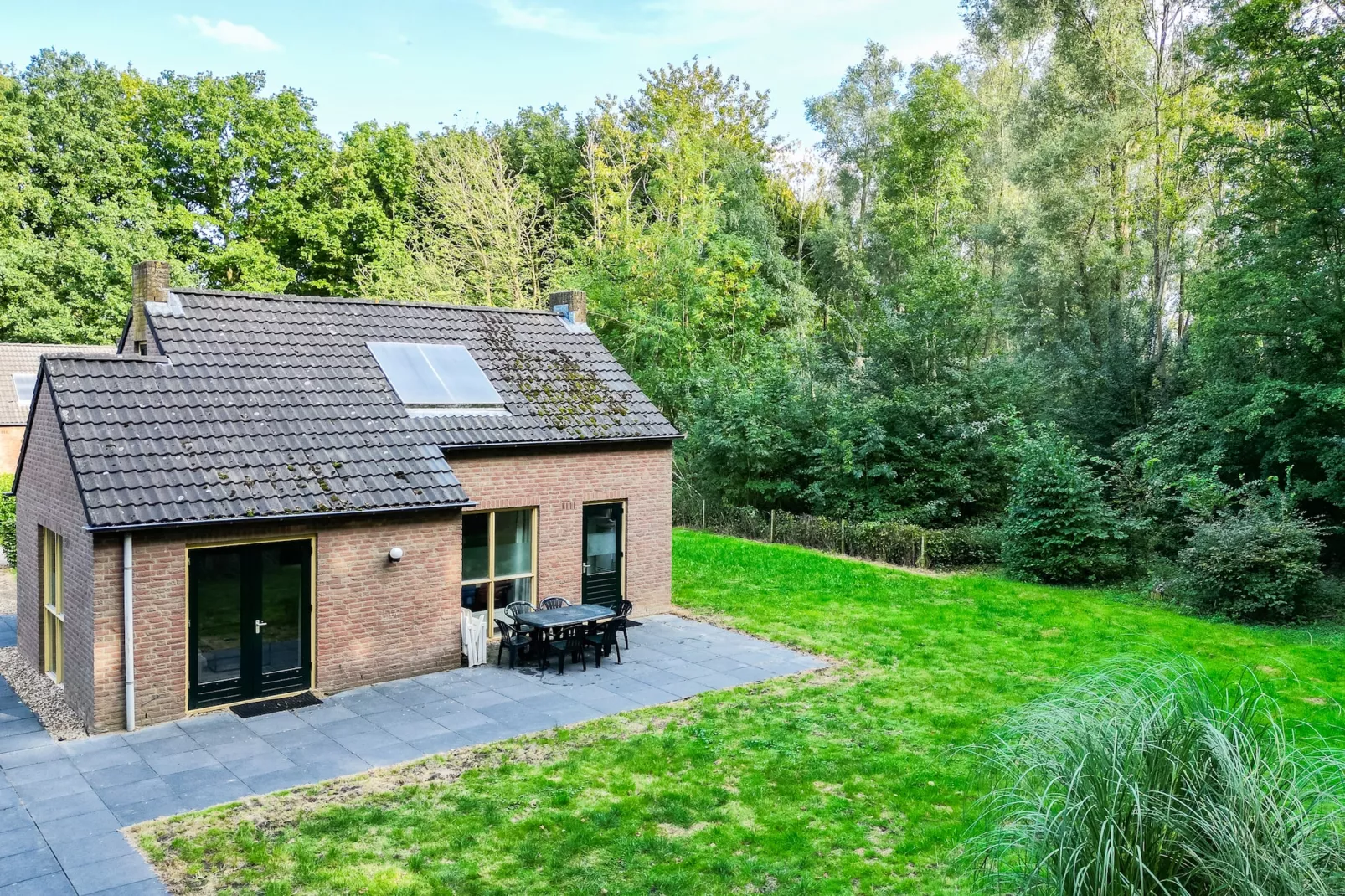 7 - Persoons Forest 217 Sauna Bungalow (copy) (copy) (copy) - Terrace balcony