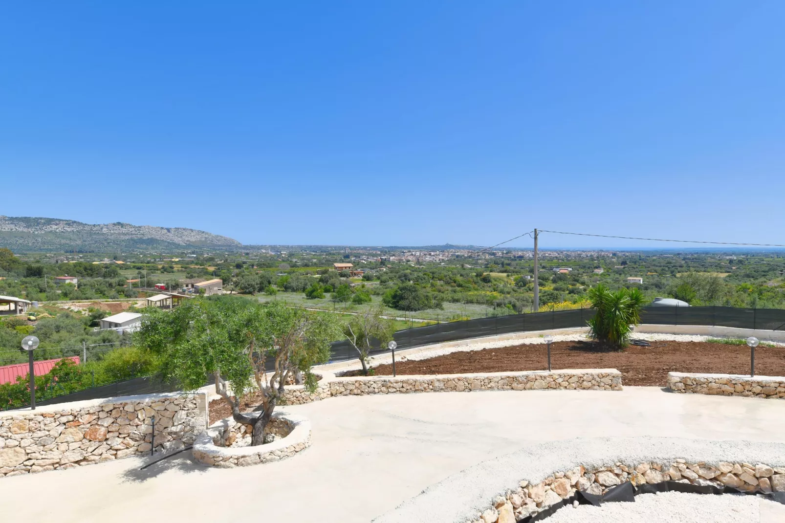 Villa Panorama mit Privatpool - View in summer