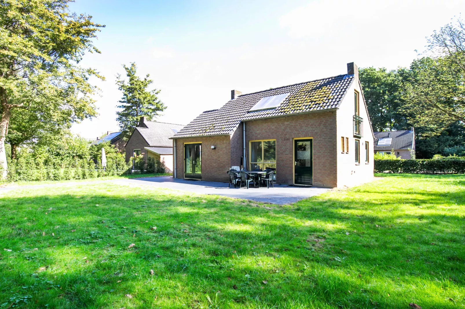 7 - Persoons Forest 217 Sauna Bungalow (copy) (copy) (copy) - Terrace balcony